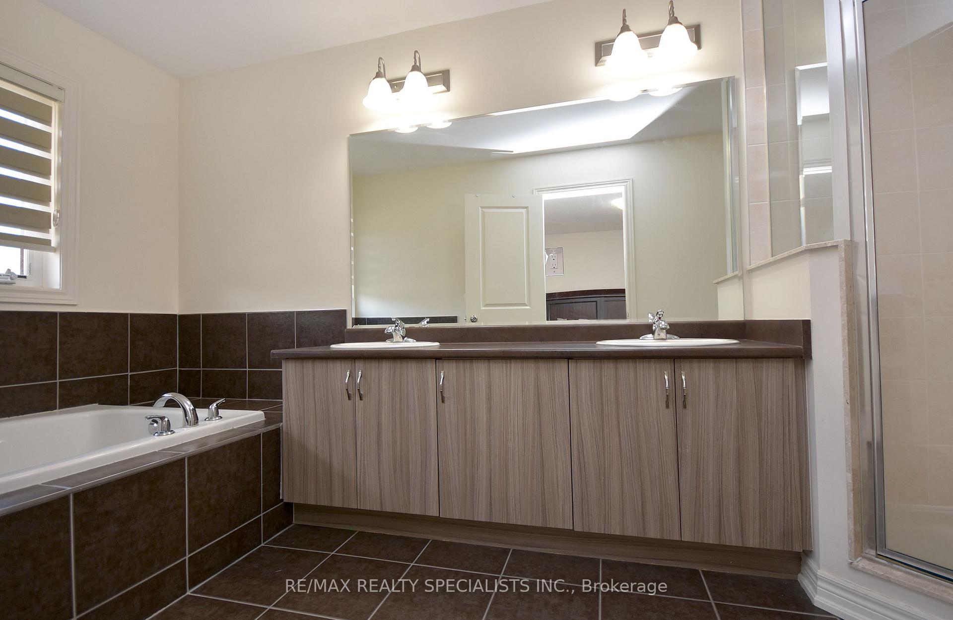 Photo 14 of 14 Pennycross Crescent, Brampton, Northwest Brampton — HOMEH