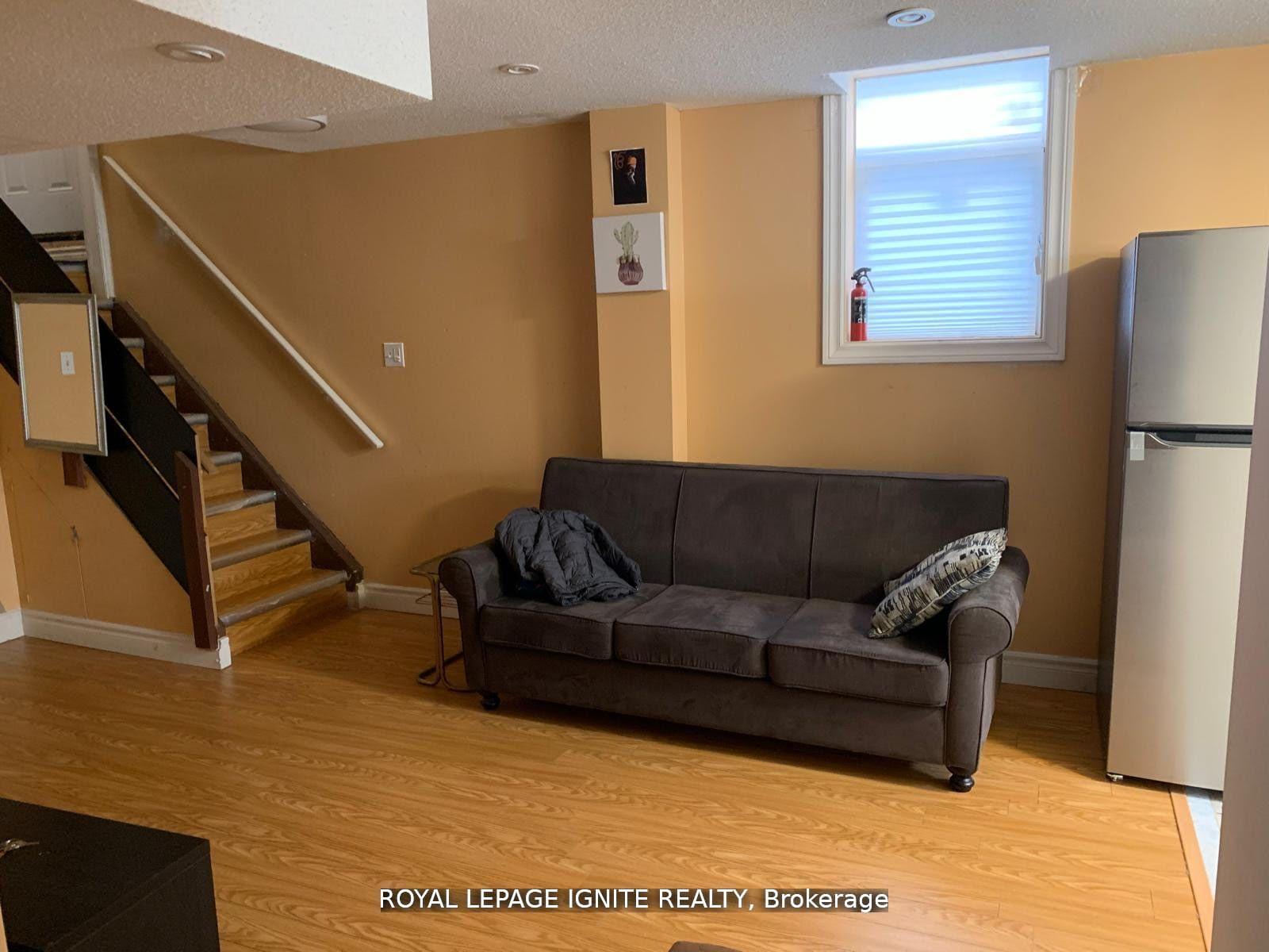 Photo 4 of Unit Bsmt, 7 Outlook Avenue, Brampton, Bram West — HOMEH