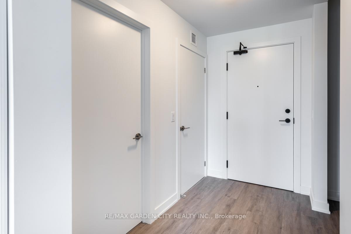 Photo 5 of Unit 216, 600 North Service Road, Hamilton, Lakeshore — HOMEH