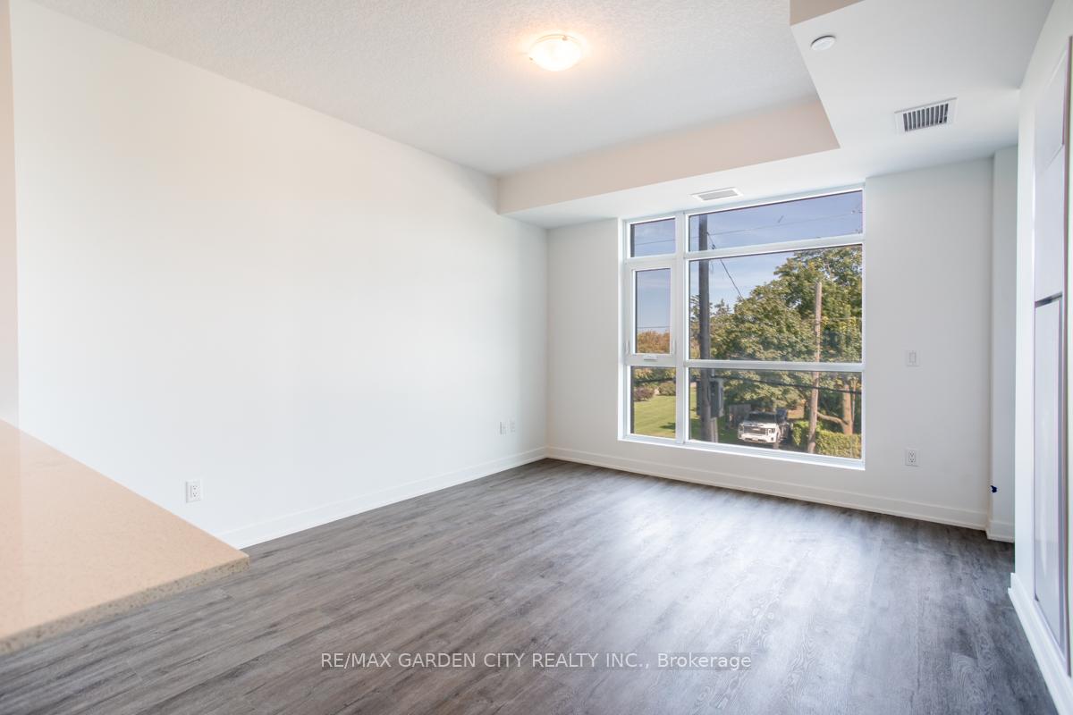 Photo 9 of Unit 216, 600 North Service Road, Hamilton, Lakeshore — HOMEH