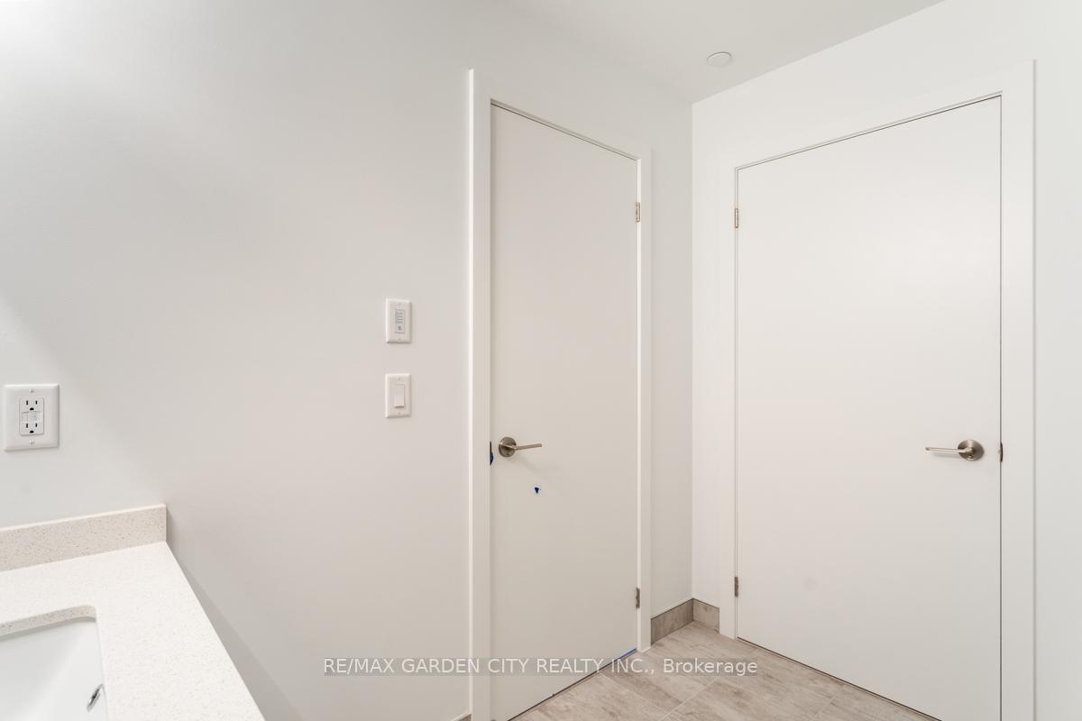 Photo 18 of Unit 216, 600 North Service Road, Hamilton, Lakeshore — HOMEH