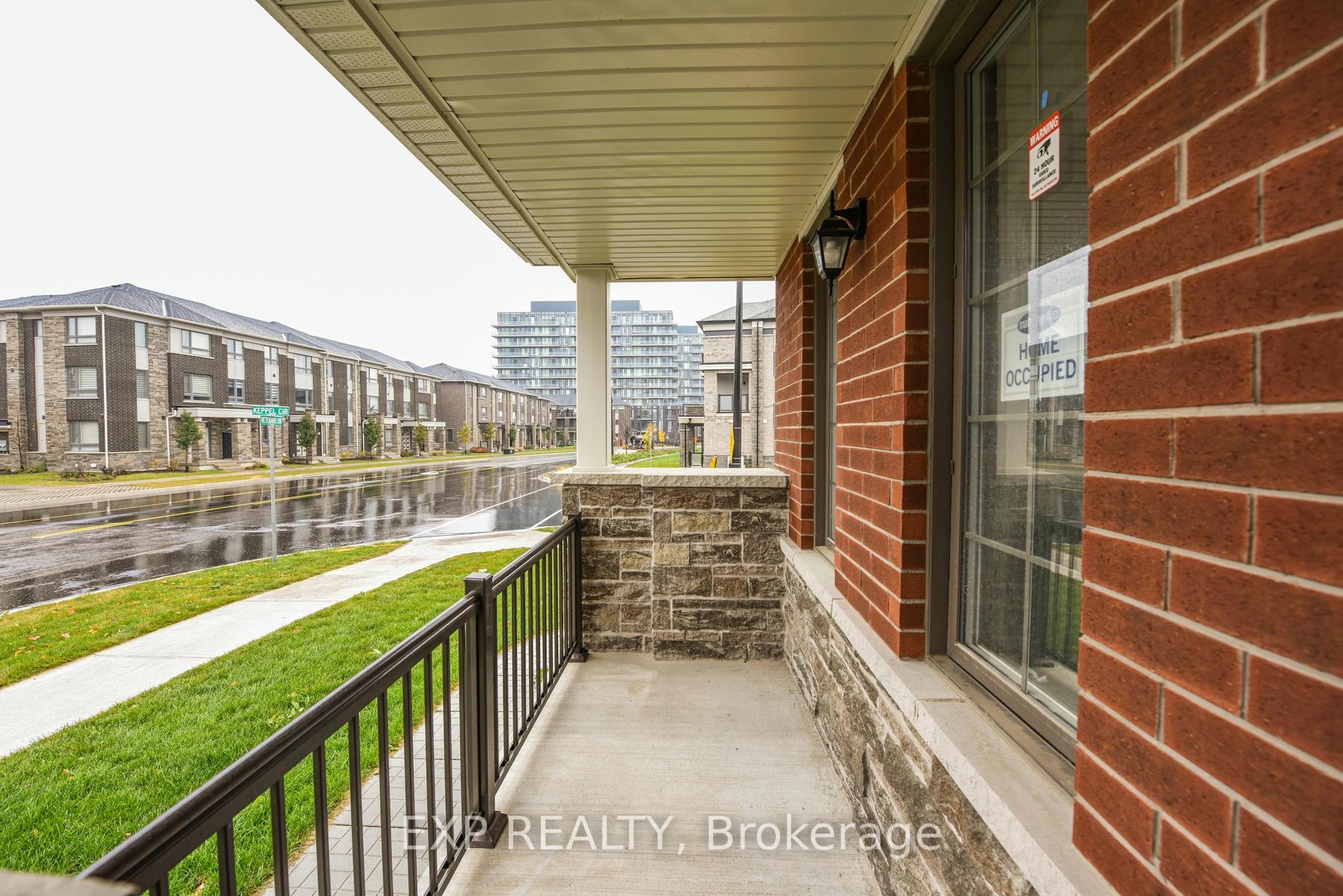 Photo 4 of 2 Keppel Circle, Brampton, Northwest Brampton — HOMEH