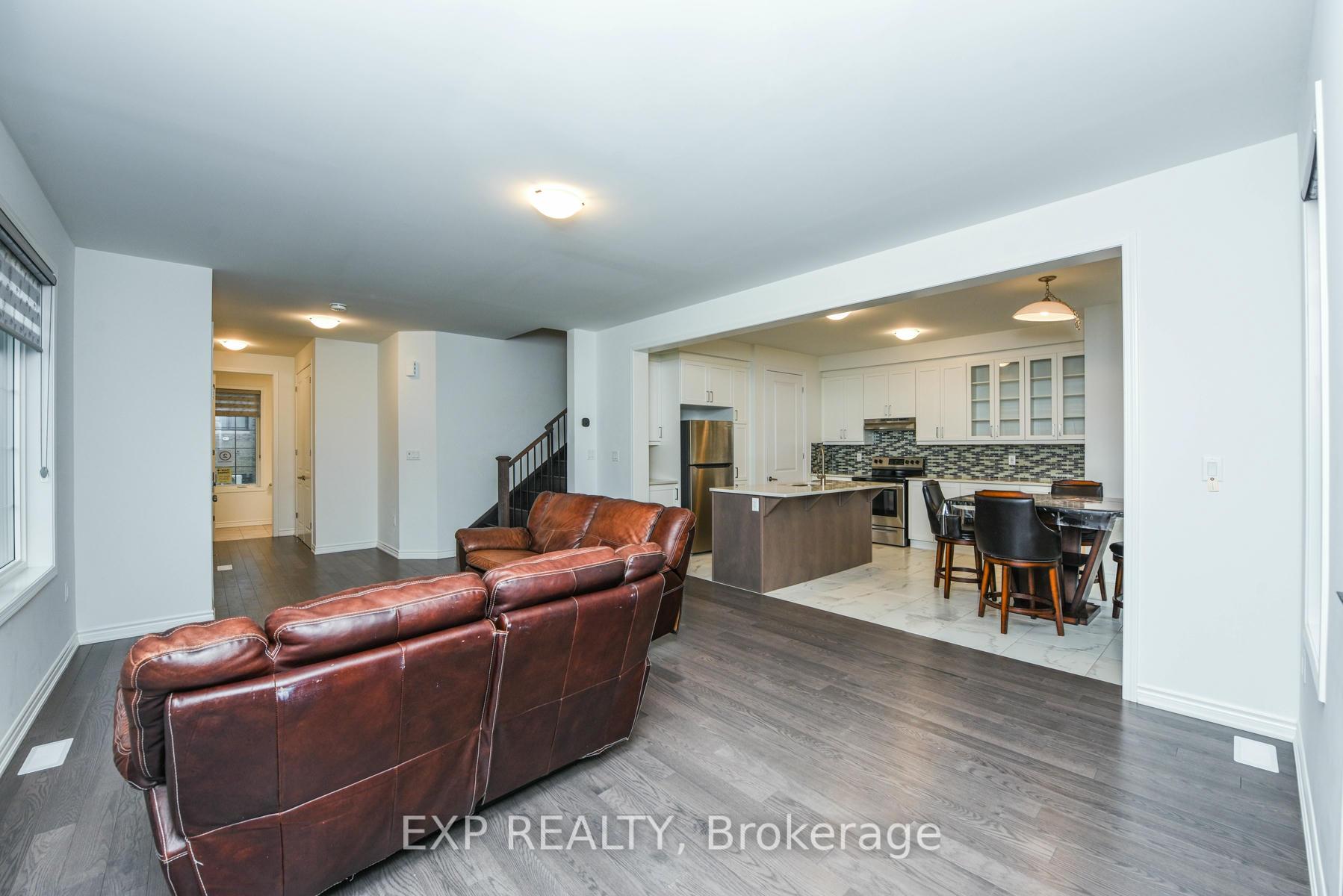Photo 14 of 2 Keppel Circle, Brampton, Northwest Brampton — HOMEH