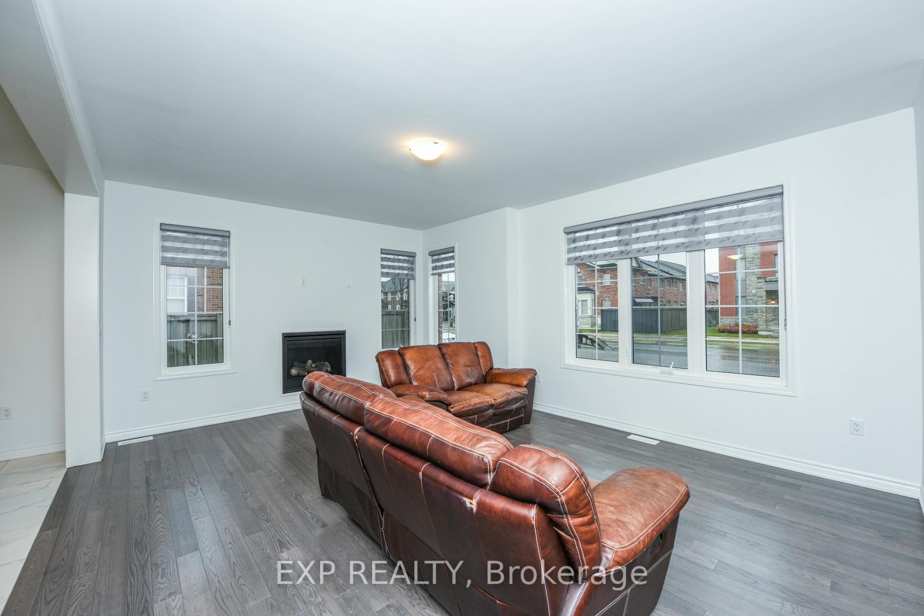 Photo 16 of 2 Keppel Circle, Brampton, Northwest Brampton — HOMEH