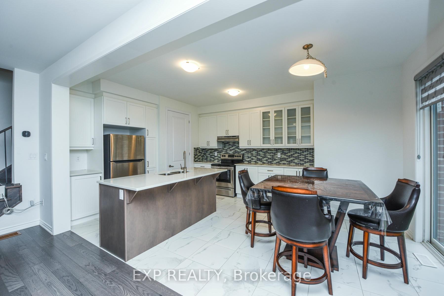 Photo 19 of 2 Keppel Circle, Brampton, Northwest Brampton — HOMEH