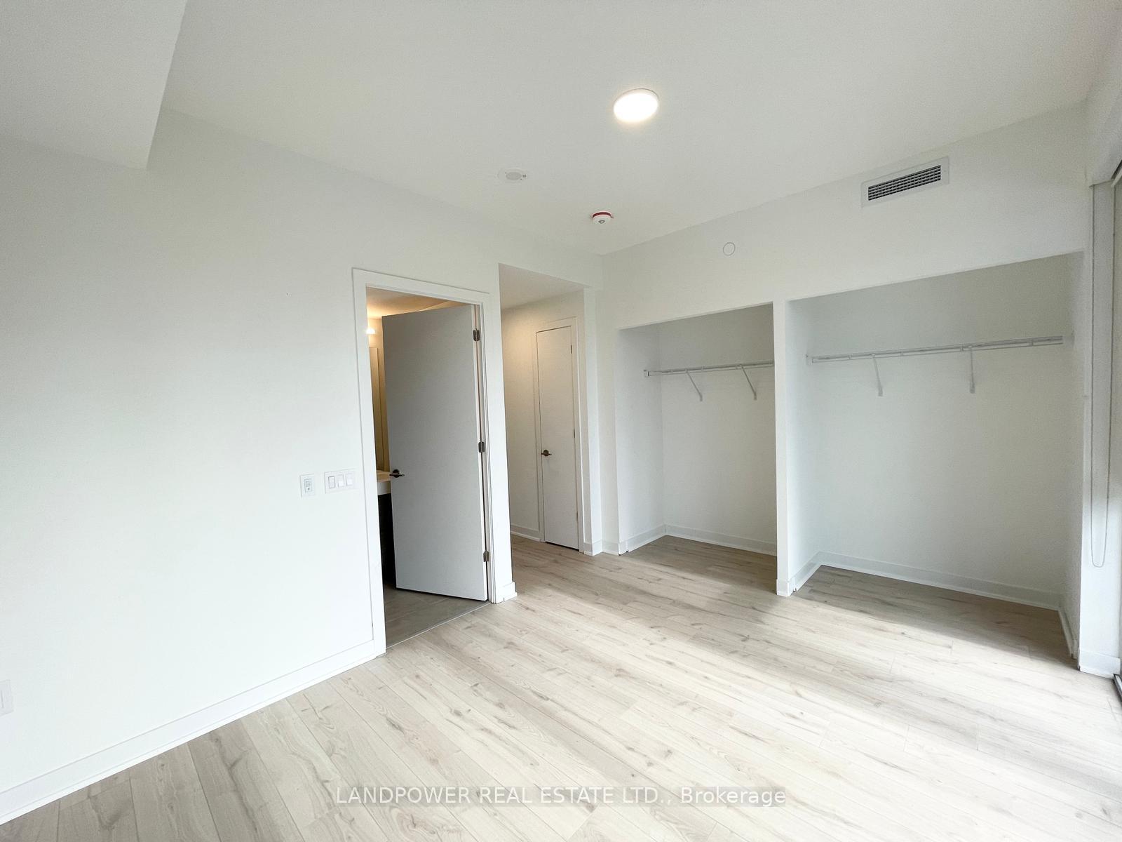 Photo 8 of Unit 413, 9 Tecumseth Street, Toronto, Niagara — HOMEH