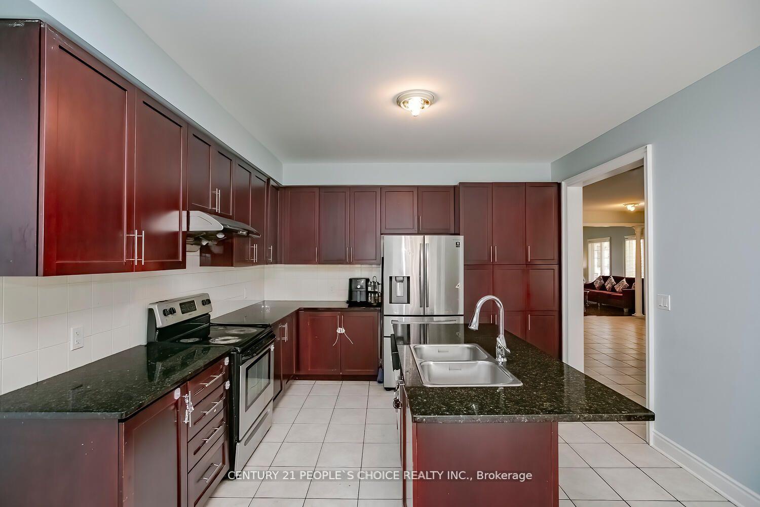 Photo 5 of 9 Dillon Drive, Brampton, Credit Valley — HOMEH