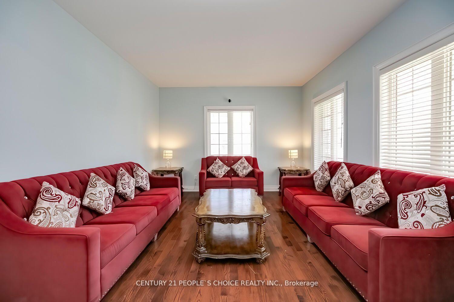 Photo 10 of 9 Dillon Drive, Brampton, Credit Valley — HOMEH