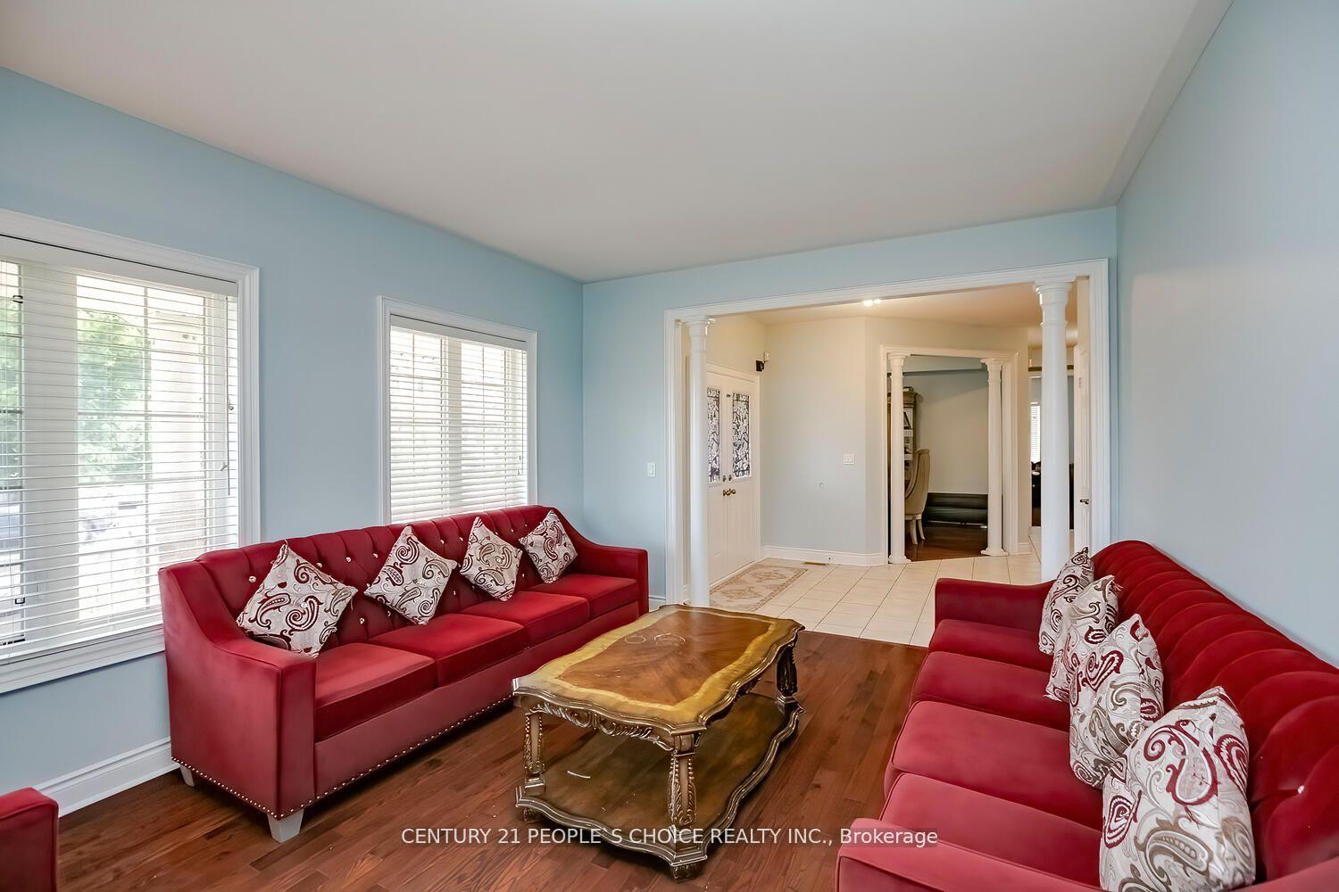 Photo 11 of 9 Dillon Drive, Brampton, Credit Valley — HOMEH