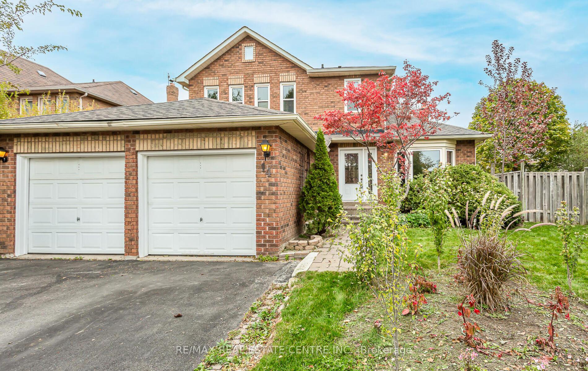 Photo 2 of 14 Brydon Crescent, Brampton, Northwood Park — HOMEH