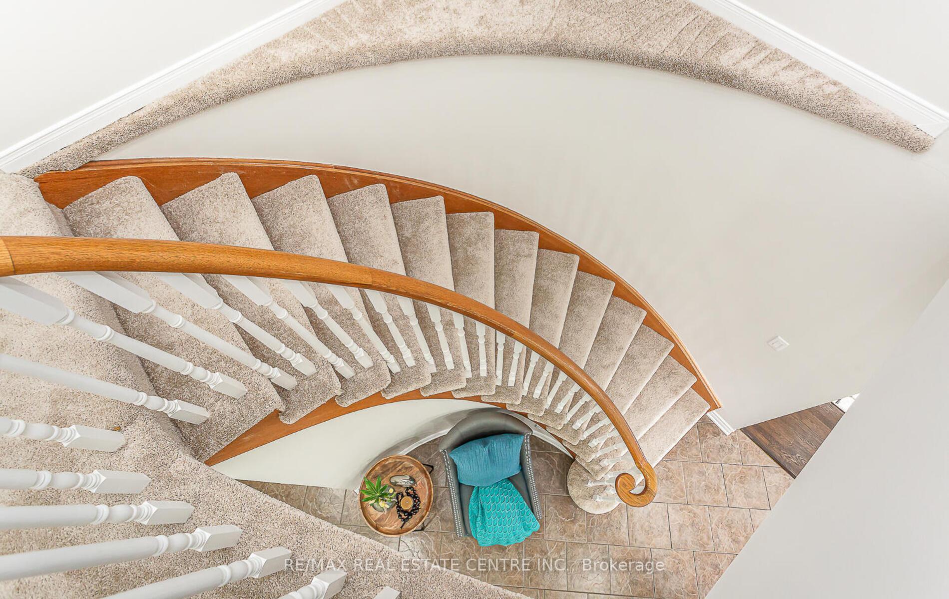 Photo 9 of 14 Brydon Crescent, Brampton, Northwood Park — HOMEH