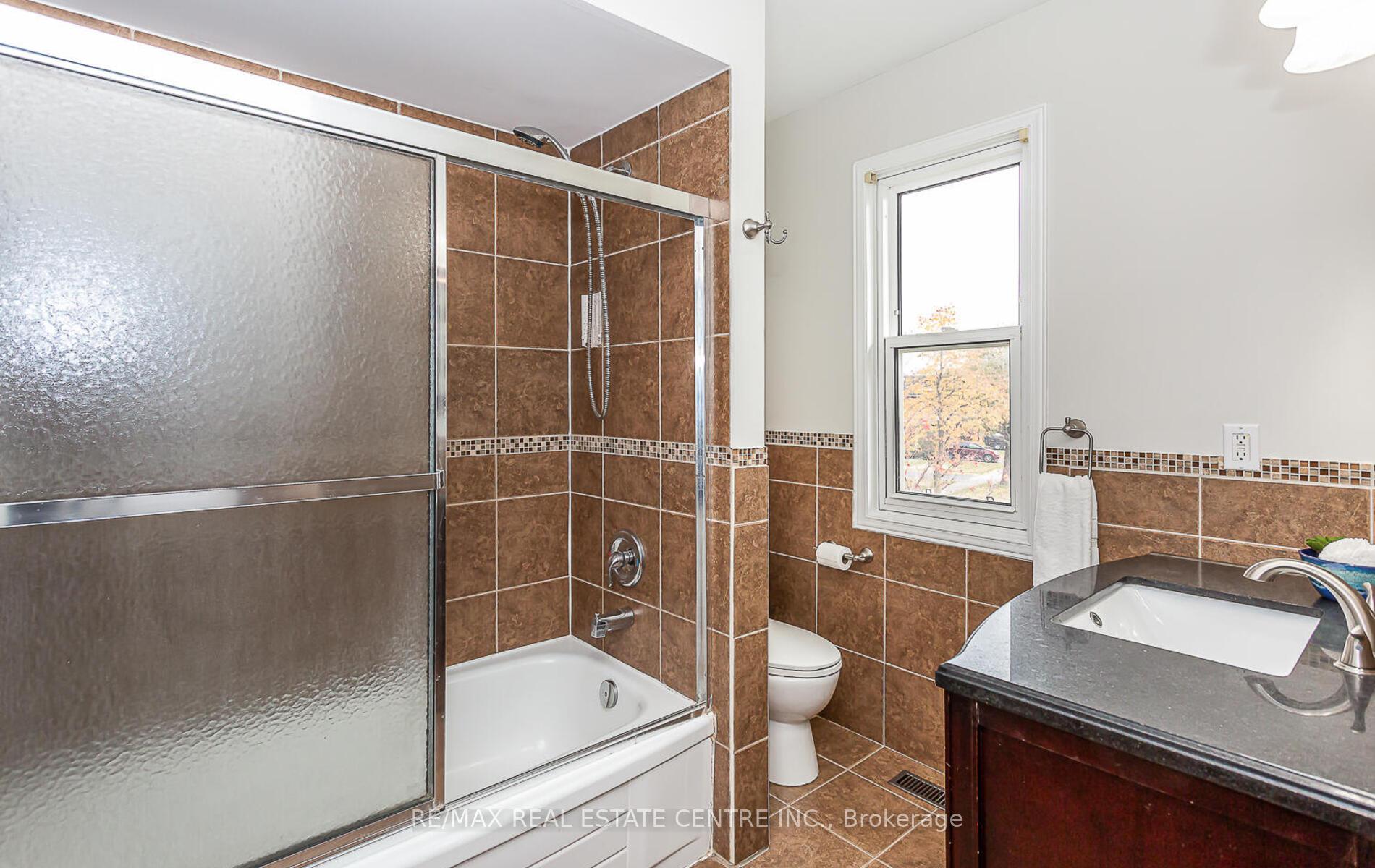 Photo 14 of 14 Brydon Crescent, Brampton, Northwood Park — HOMEH