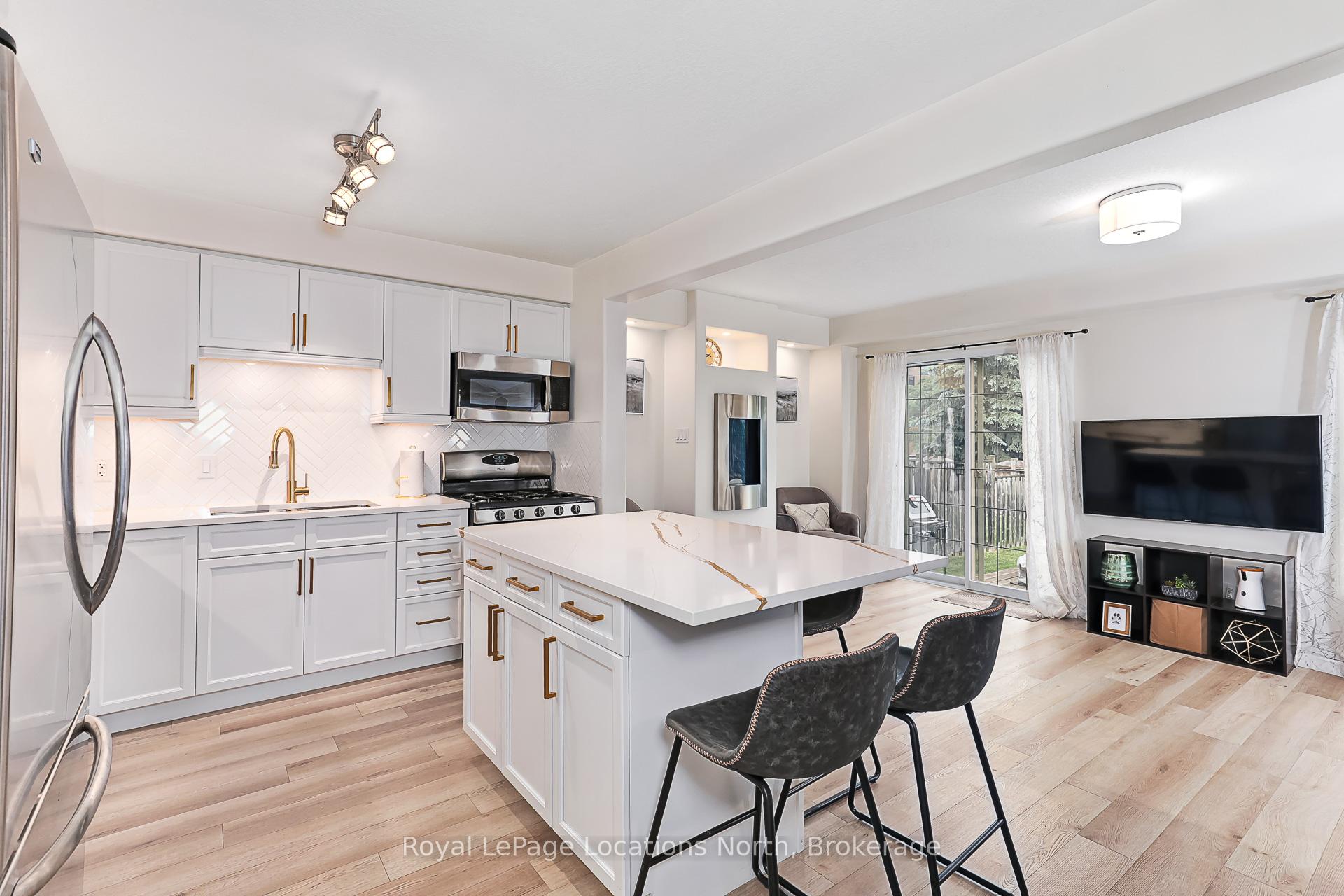 Photo 12 of 31 Barr Street, Collingwood — HOMEH