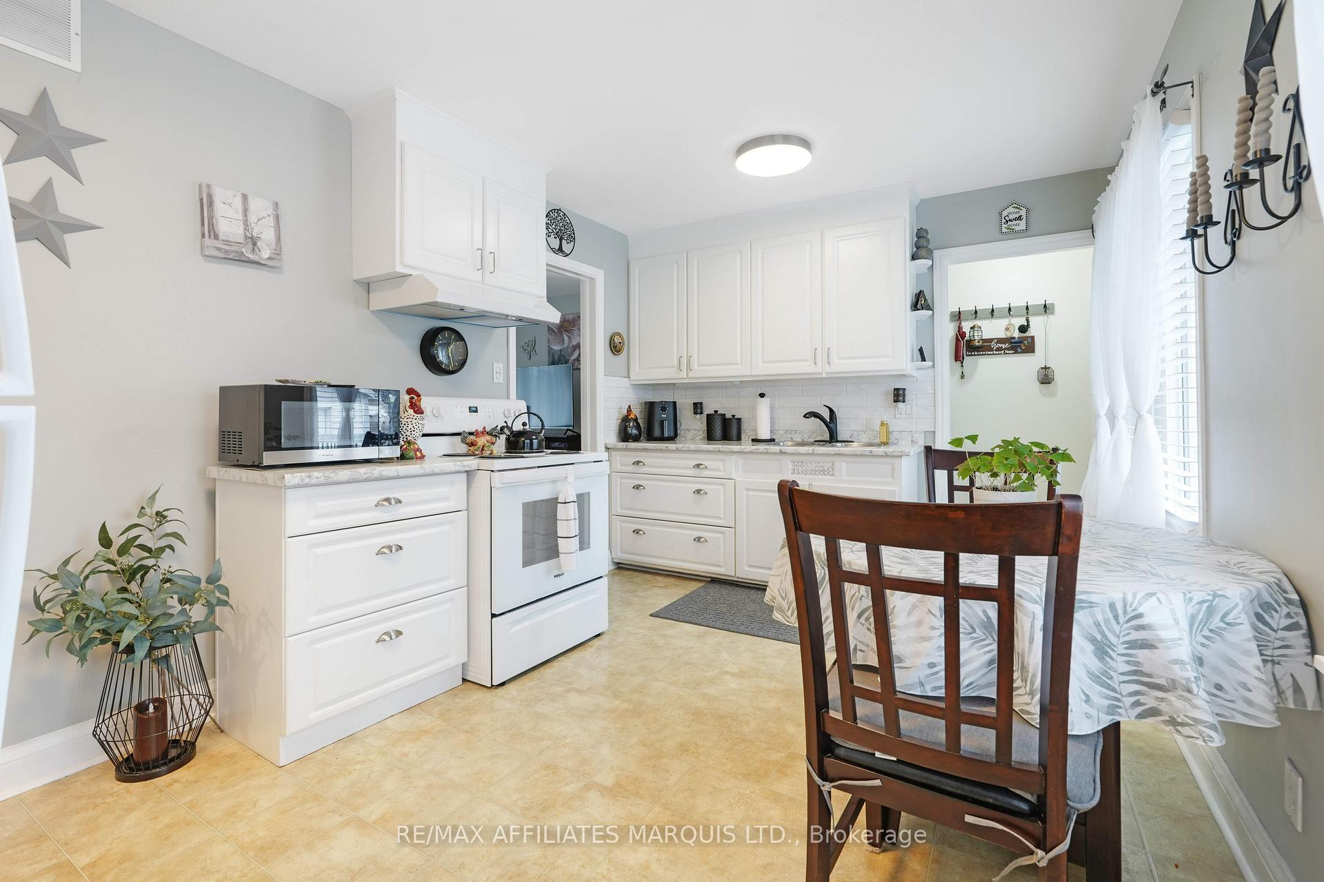 Photo 6 of 516 Guy Street, Cornwall — HOMEH