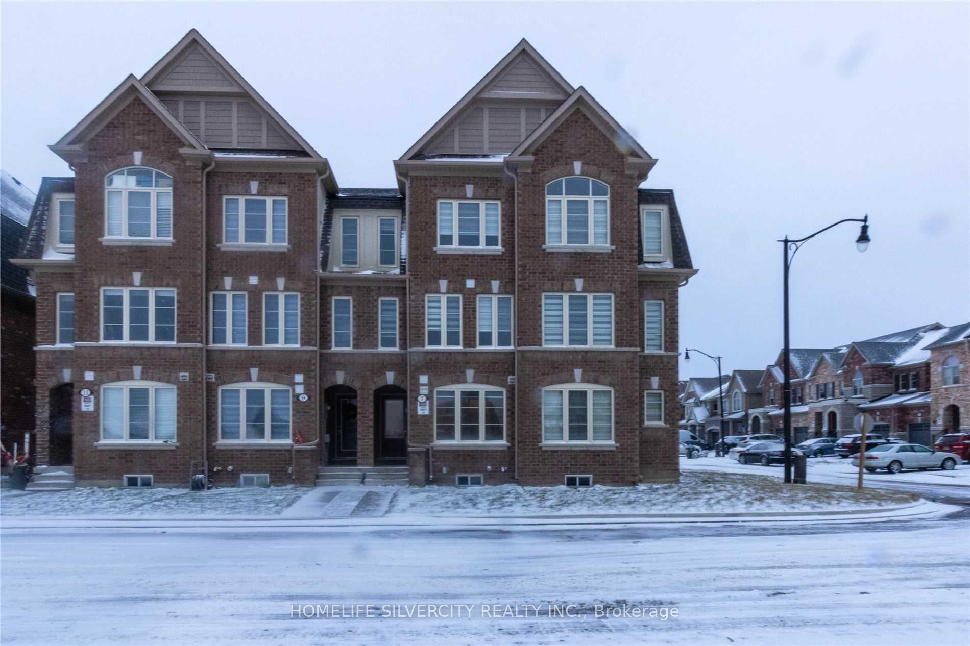 Photo 1 of 7 Finegan Circle, Brampton, Northwest Brampton — HOMEH
