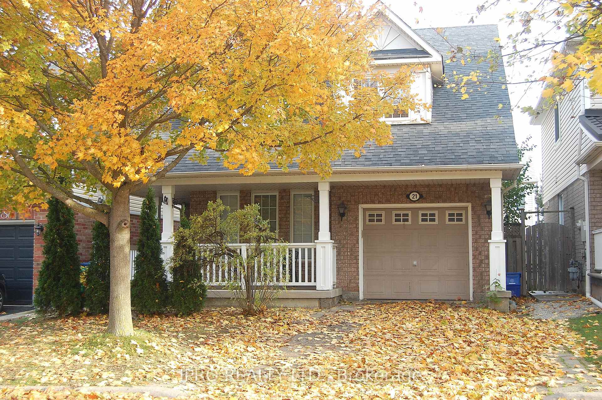 Photo 2 of 21 Rowland Street, Brampton, Fletcher's Meadow — HOMEH