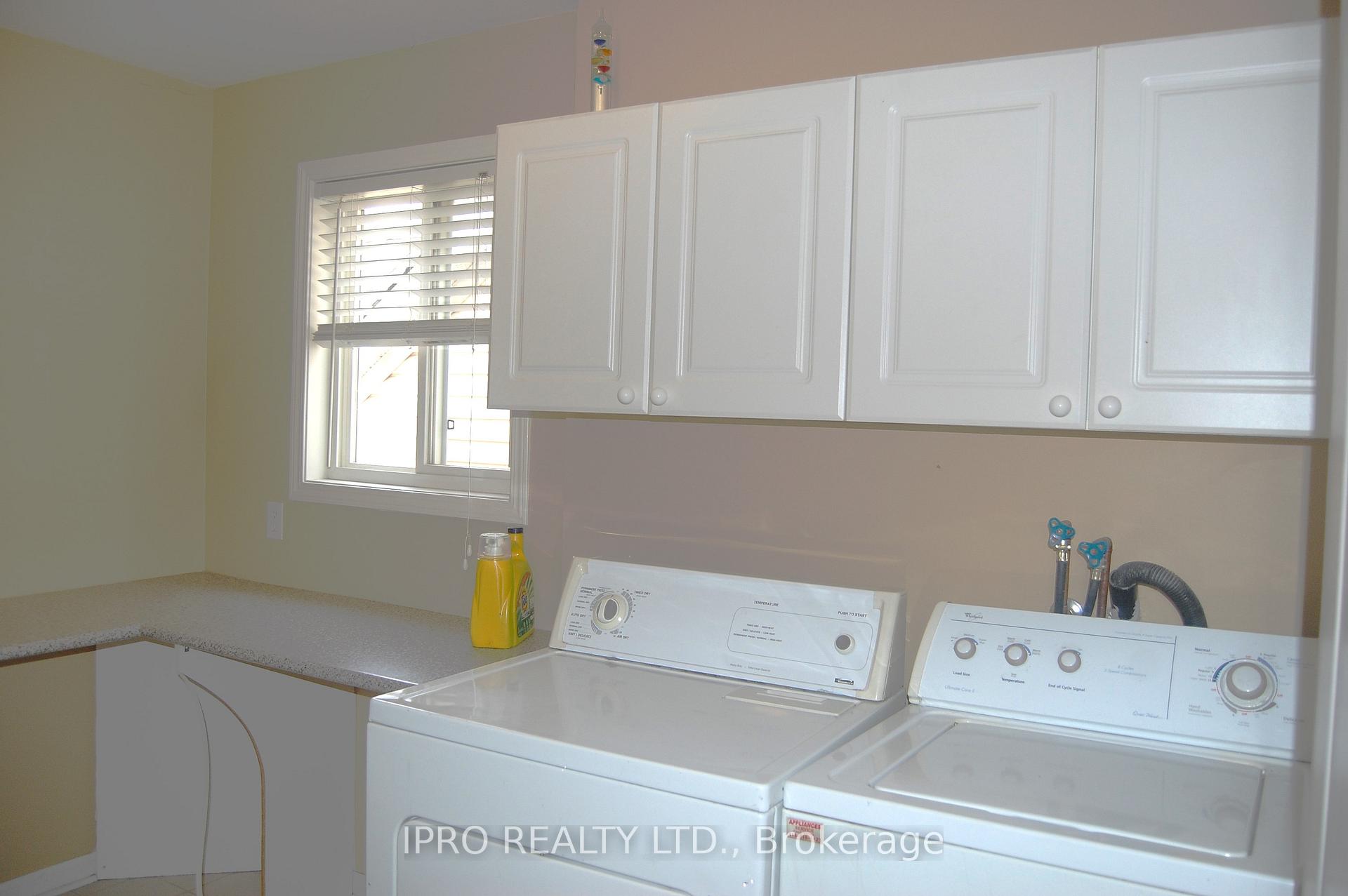 Photo 8 of 21 Rowland Street, Brampton, Fletcher's Meadow — HOMEH