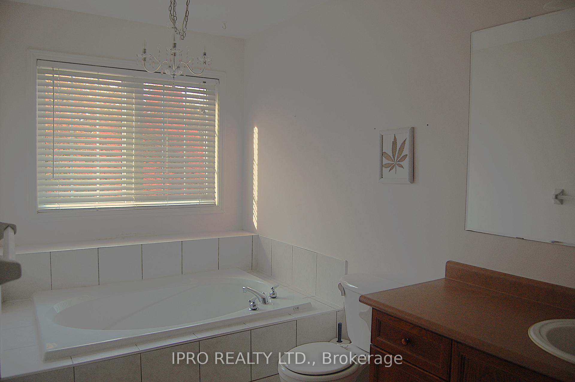 Photo 10 of 21 Rowland Street, Brampton, Fletcher's Meadow — HOMEH