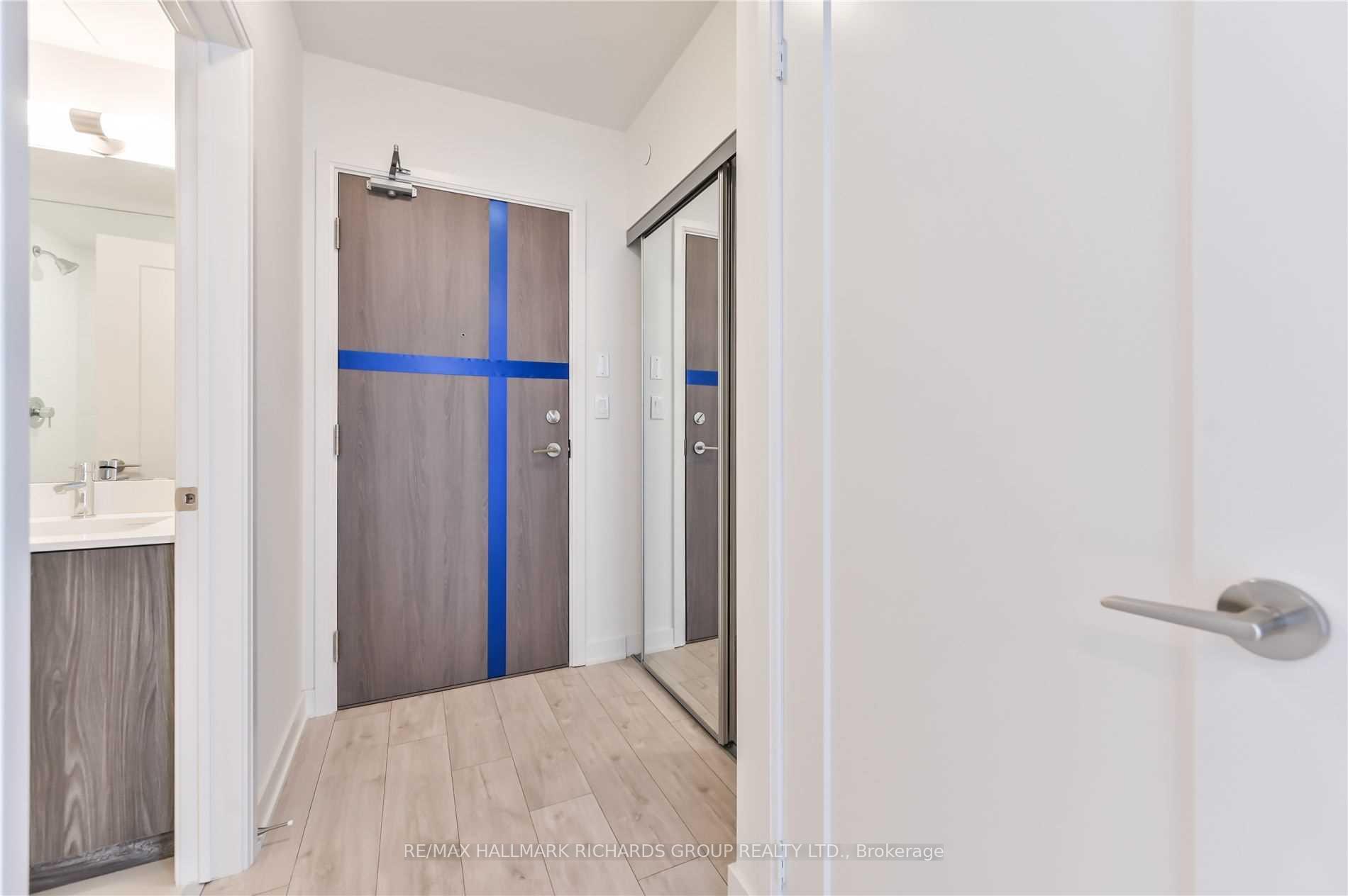 Photo 2 of Unit 727, 576 Front Street W, Toronto, Waterfront Communities — HOMEH