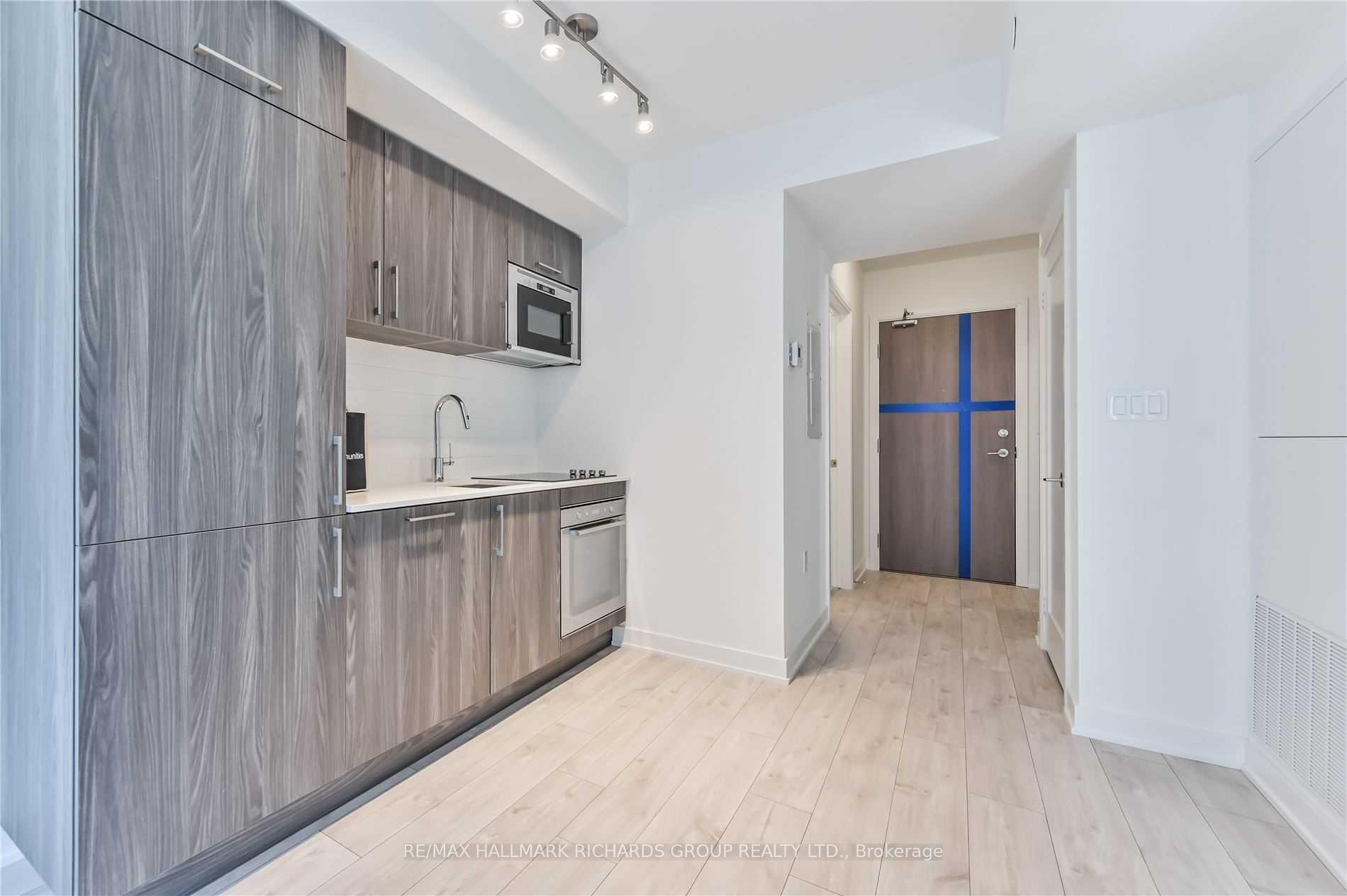 Photo 6 of Unit 727, 576 Front Street W, Toronto, Waterfront Communities — HOMEH