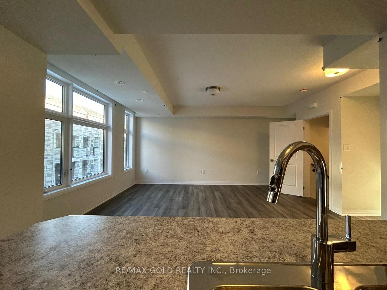 Photo 6 of Unit 48, 25 Fieldridge Crescent, Brampton, Sandringham-Wellington North — HOMEH