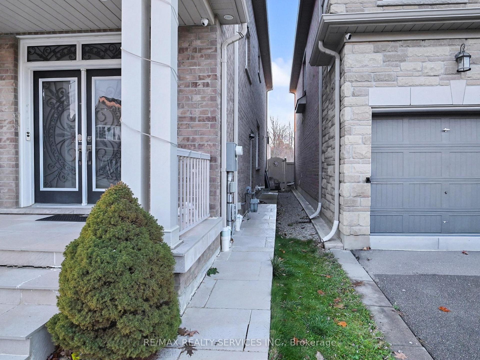 Photo 4 of Unit BSMT, 24 Iguana Trail, Brampton, Northwest Brampton — HOMEH