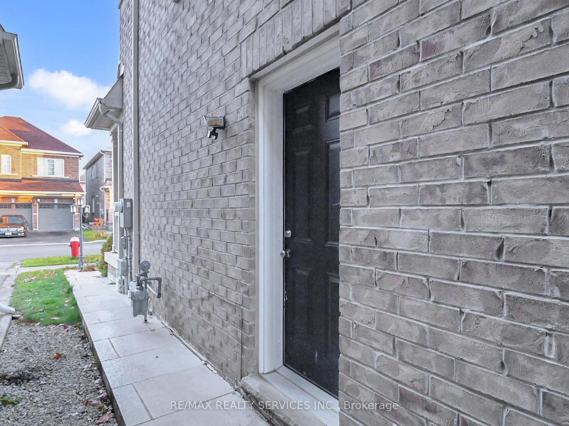 Photo 3 of Unit BSMT, 24 Iguana Trail, Brampton, Northwest Brampton — HOMEH