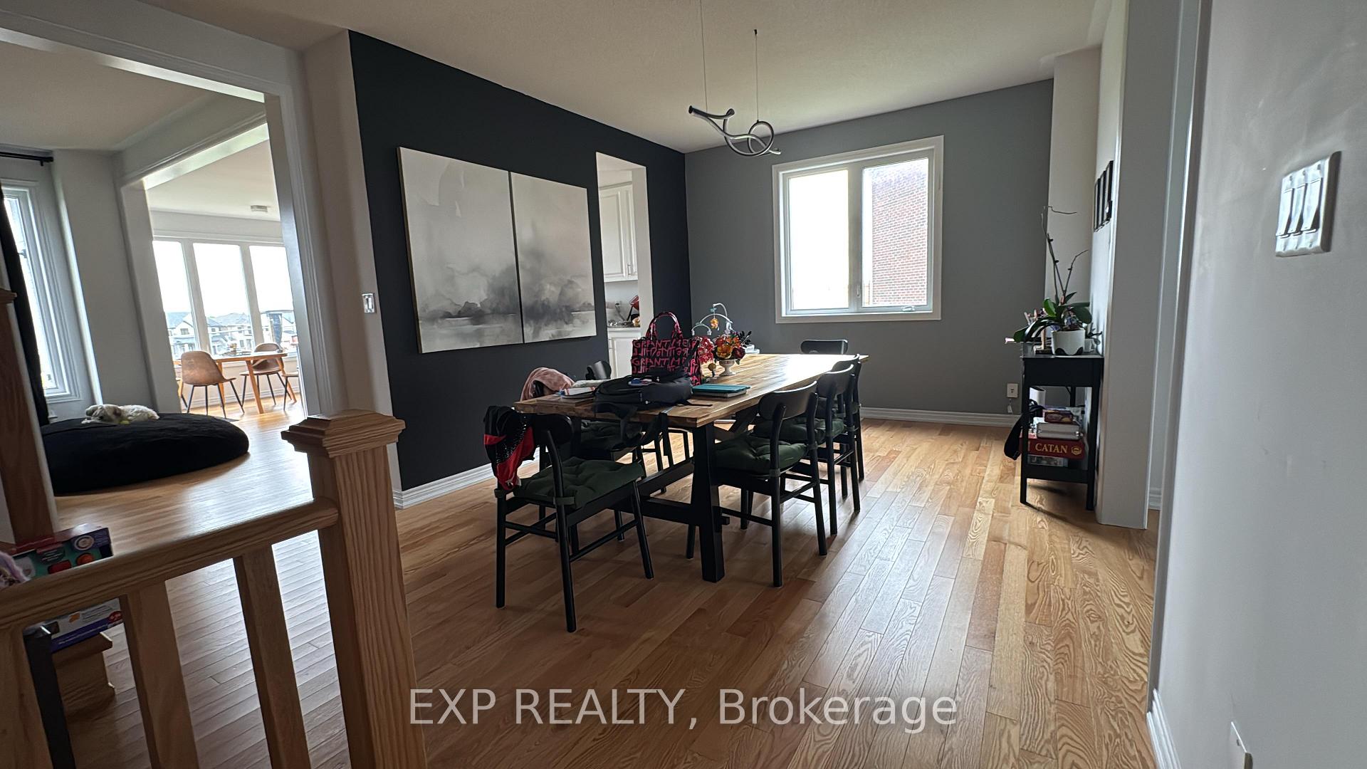 Photo 2 of 17 Abbey Crescent, Barrie, Rural Barrie Southeast — HOMEH