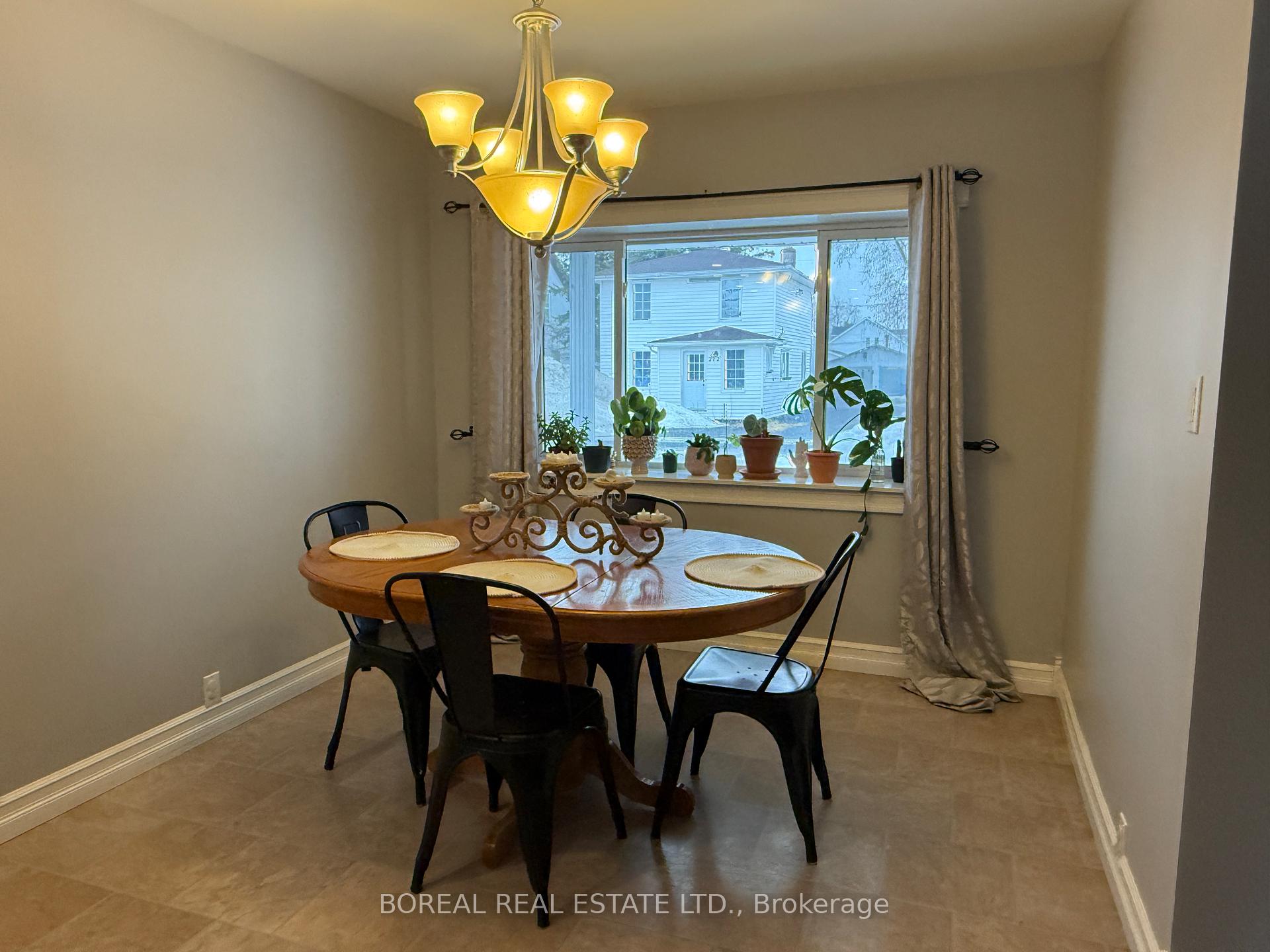 Photo 21 of 211 Second Avenue, Cochrane — HOMEH