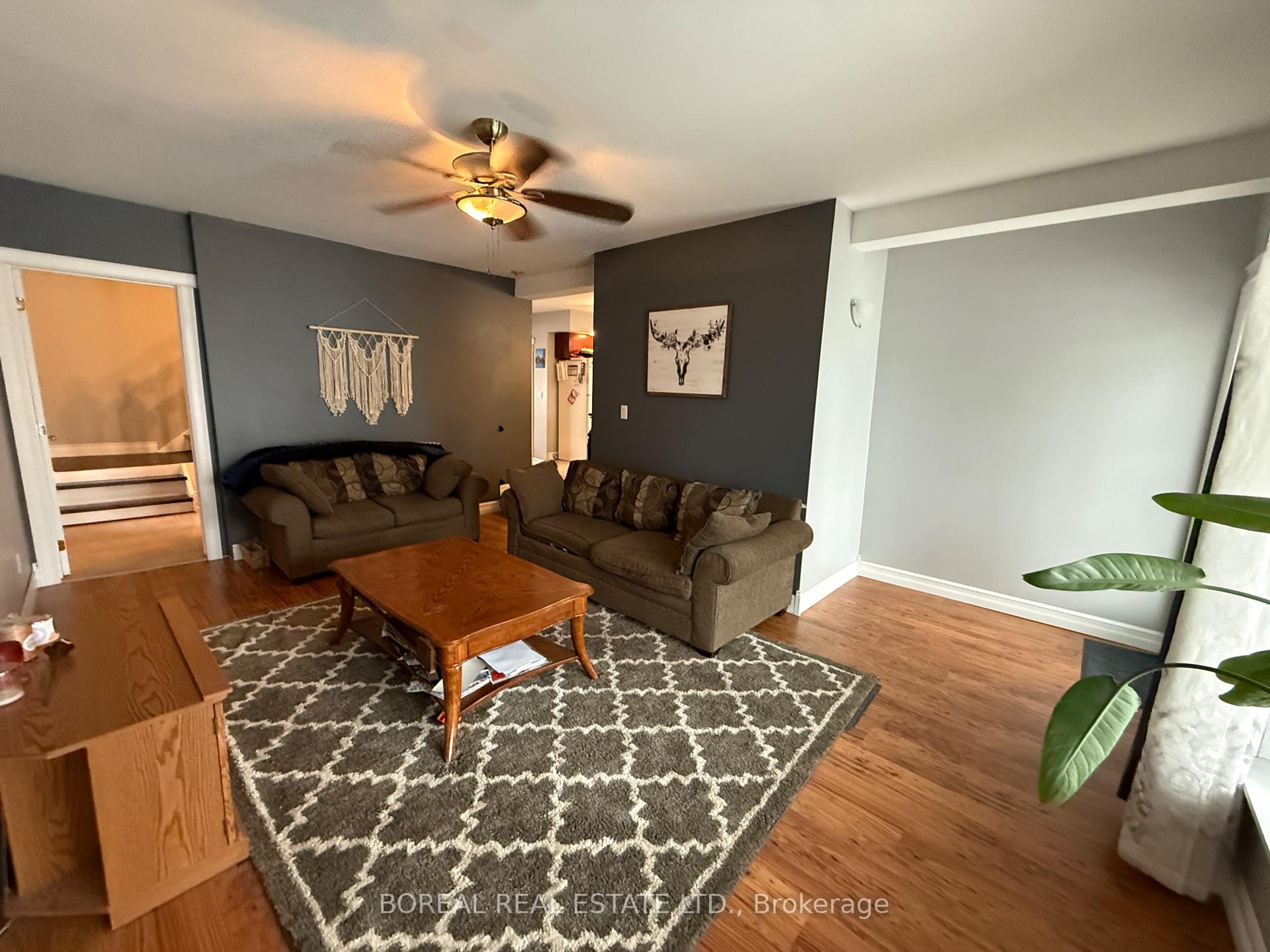 Photo 20 of 211 Second Avenue, Cochrane — HOMEH