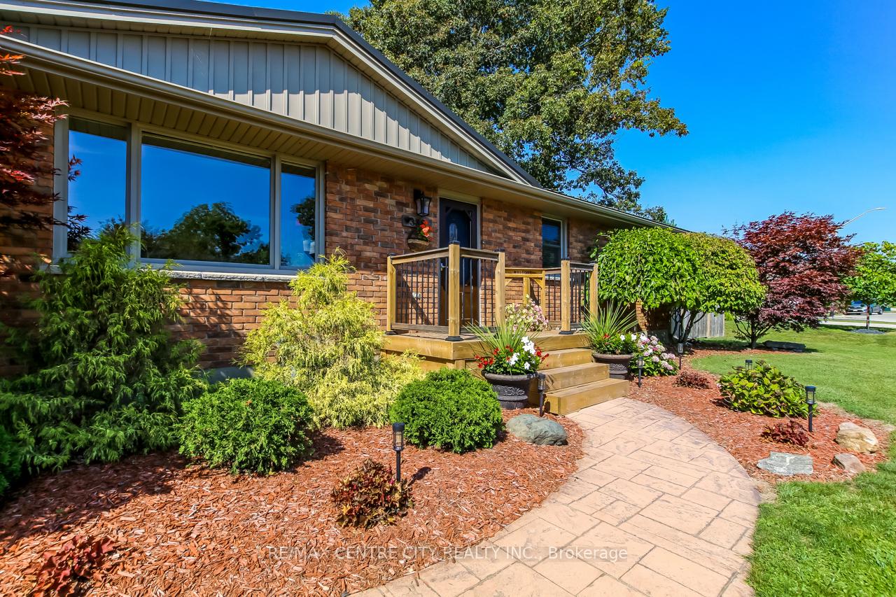 Photo 2 of 388 Larry Street, Central Elgin, Port Stanley — HOMEH