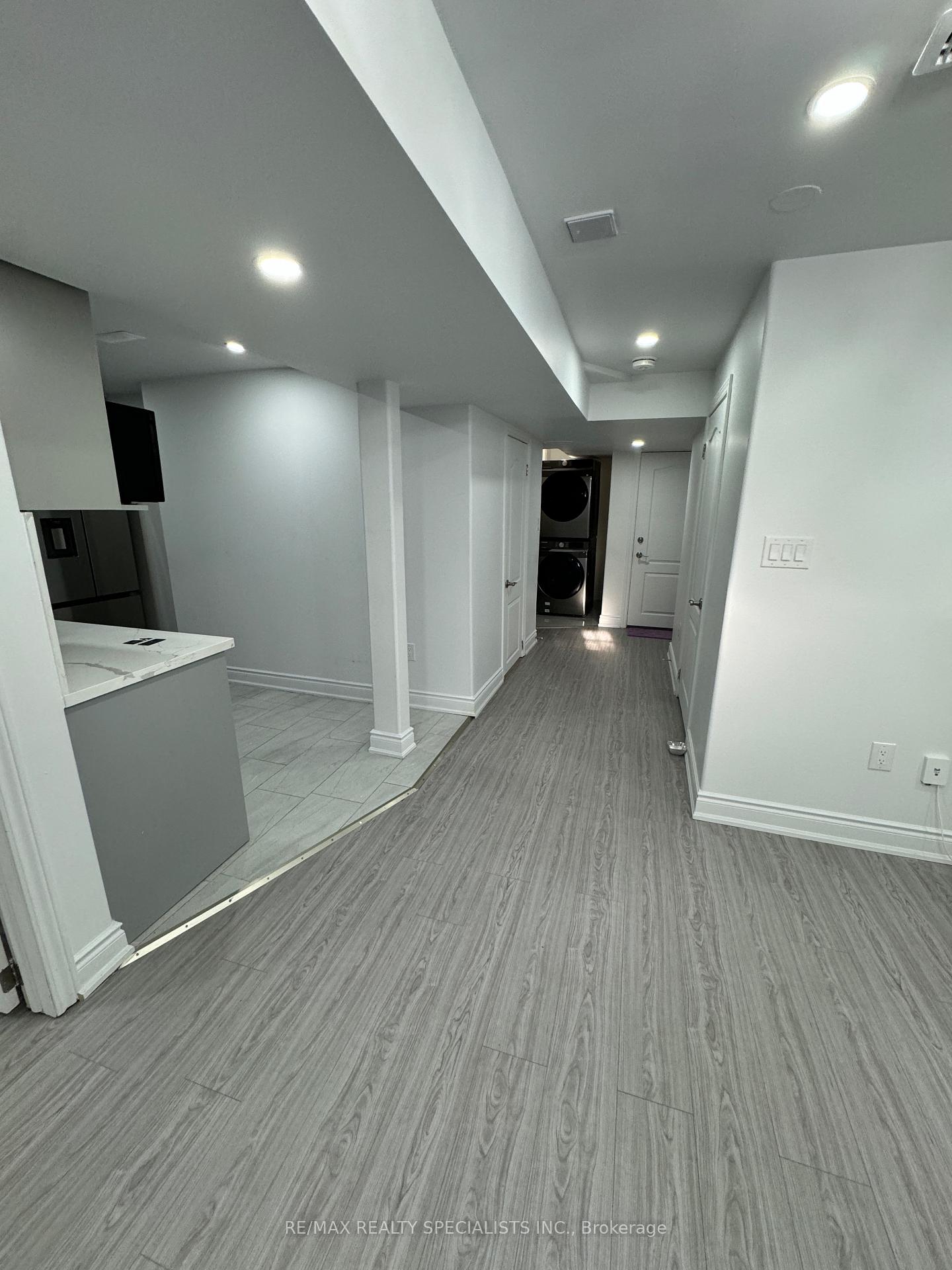 Photo 10 of 16 Maynada Road, Brampton, Northwest Brampton — HOMEH