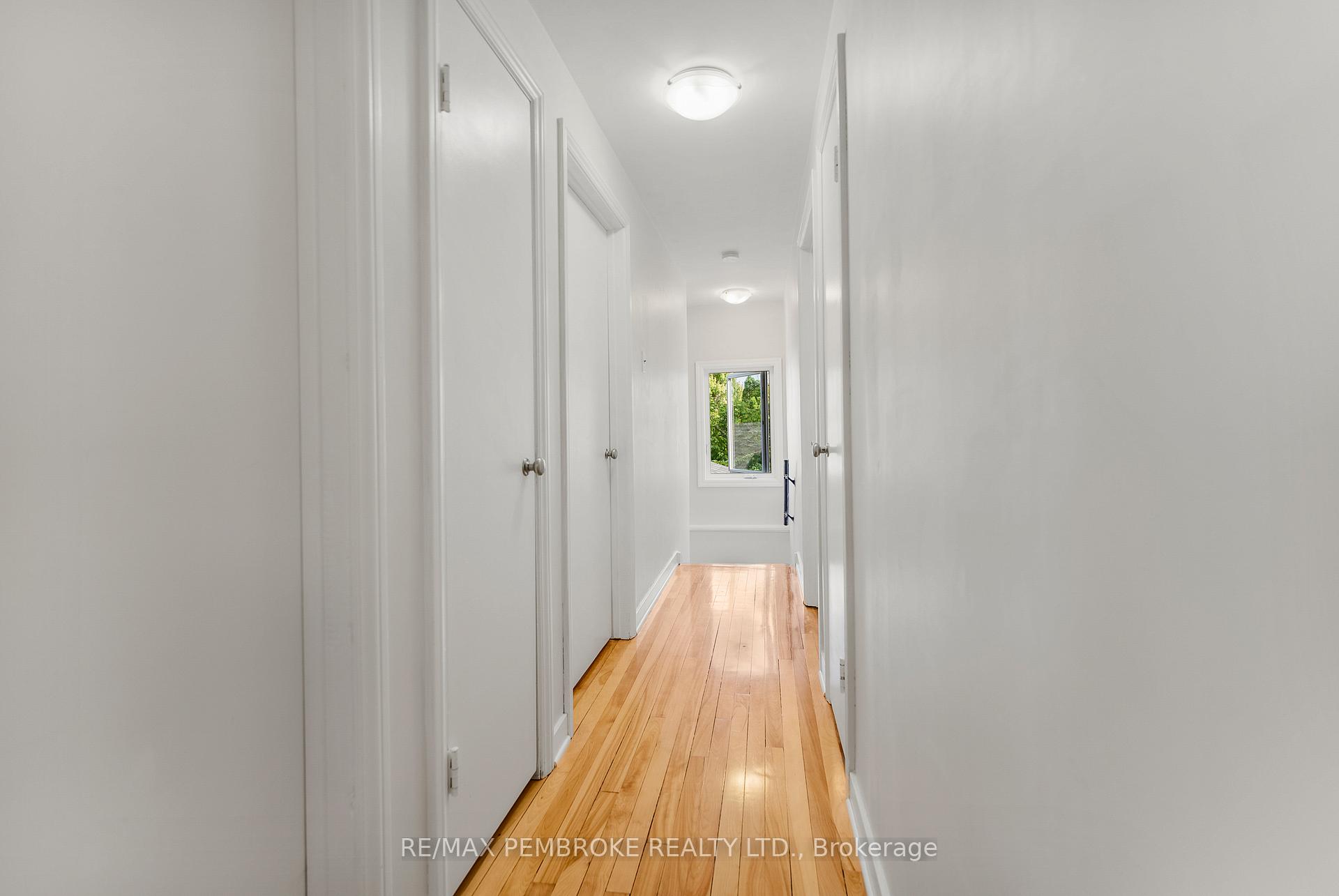 Photo 20 of 11 Frontenac Crescent, Deep River — HOMEH