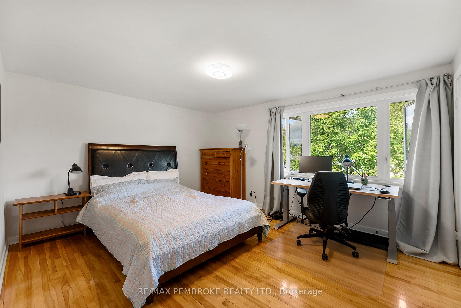 Photo 23 of 11 Frontenac Crescent, Deep River — HOMEH