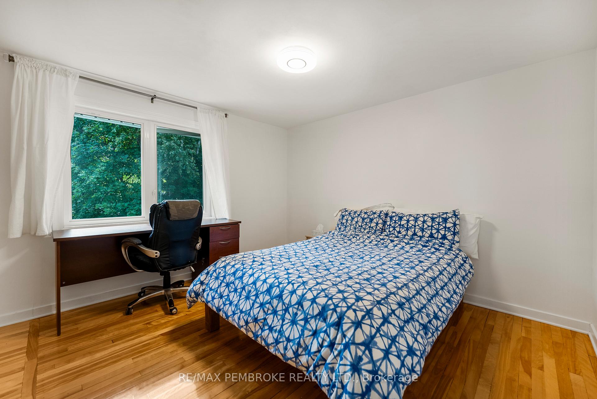 Photo 26 of 11 Frontenac Crescent, Deep River — HOMEH