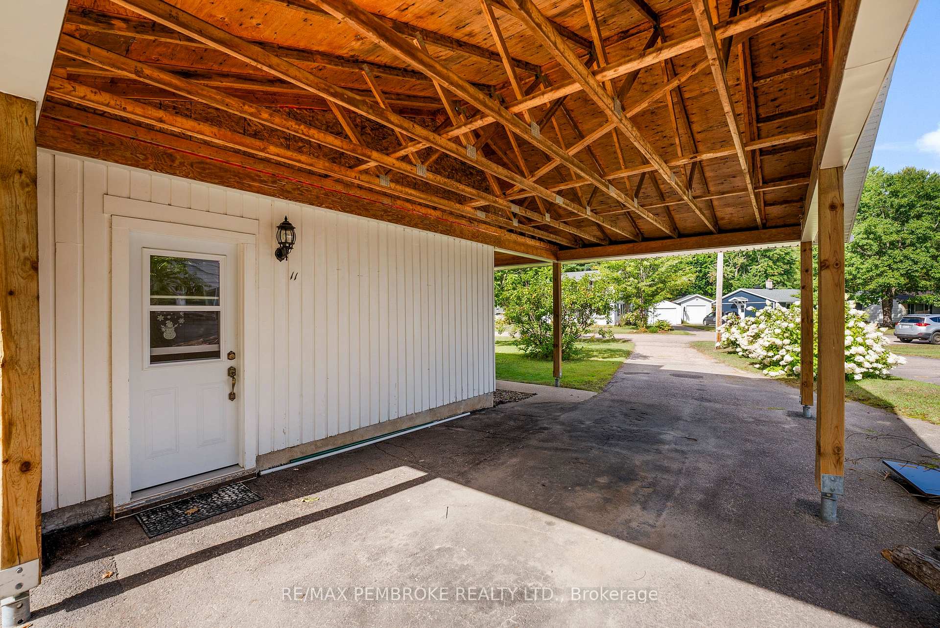 Photo 41 of 11 Frontenac Crescent, Deep River — HOMEH