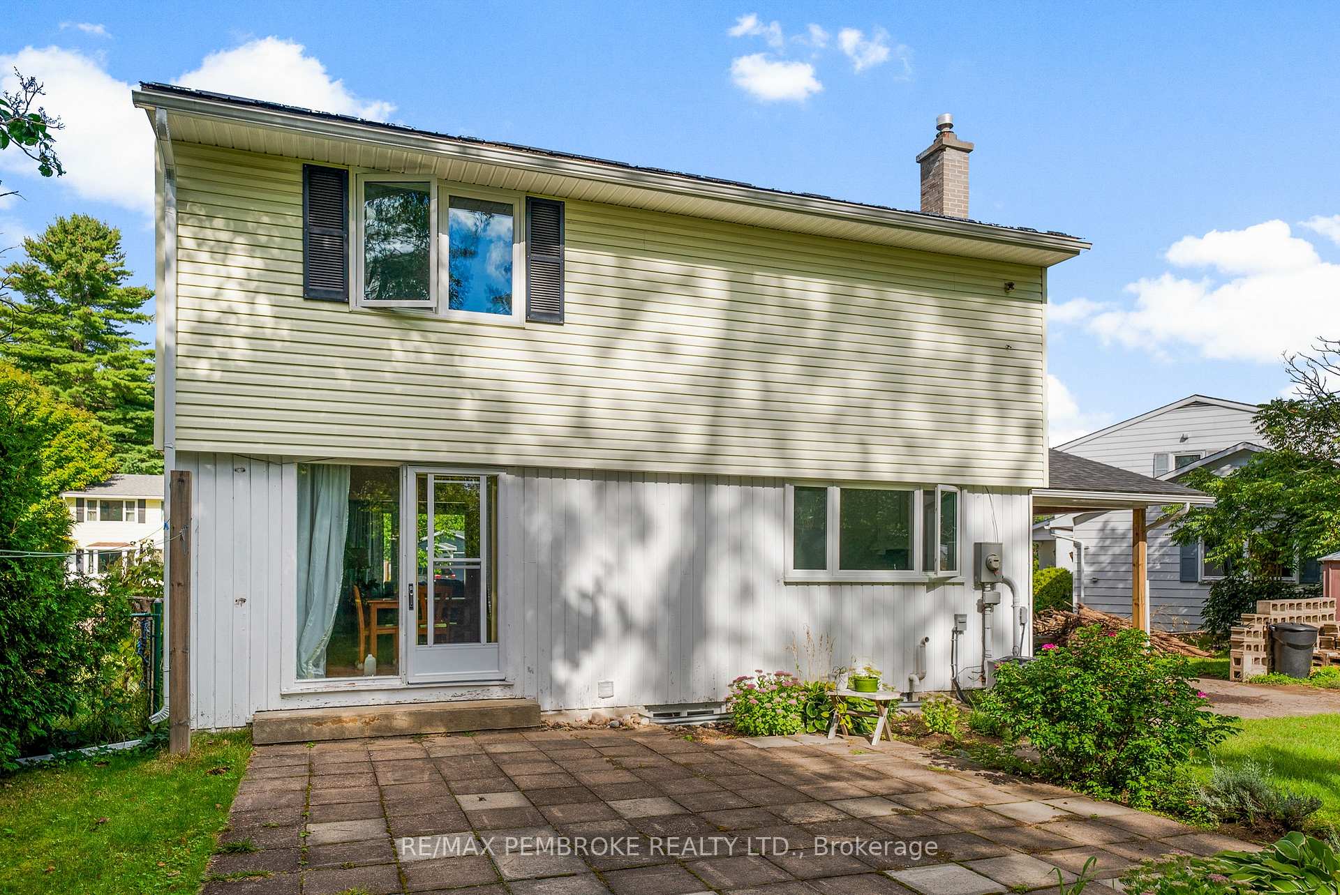 Photo 47 of 11 Frontenac Crescent, Deep River — HOMEH