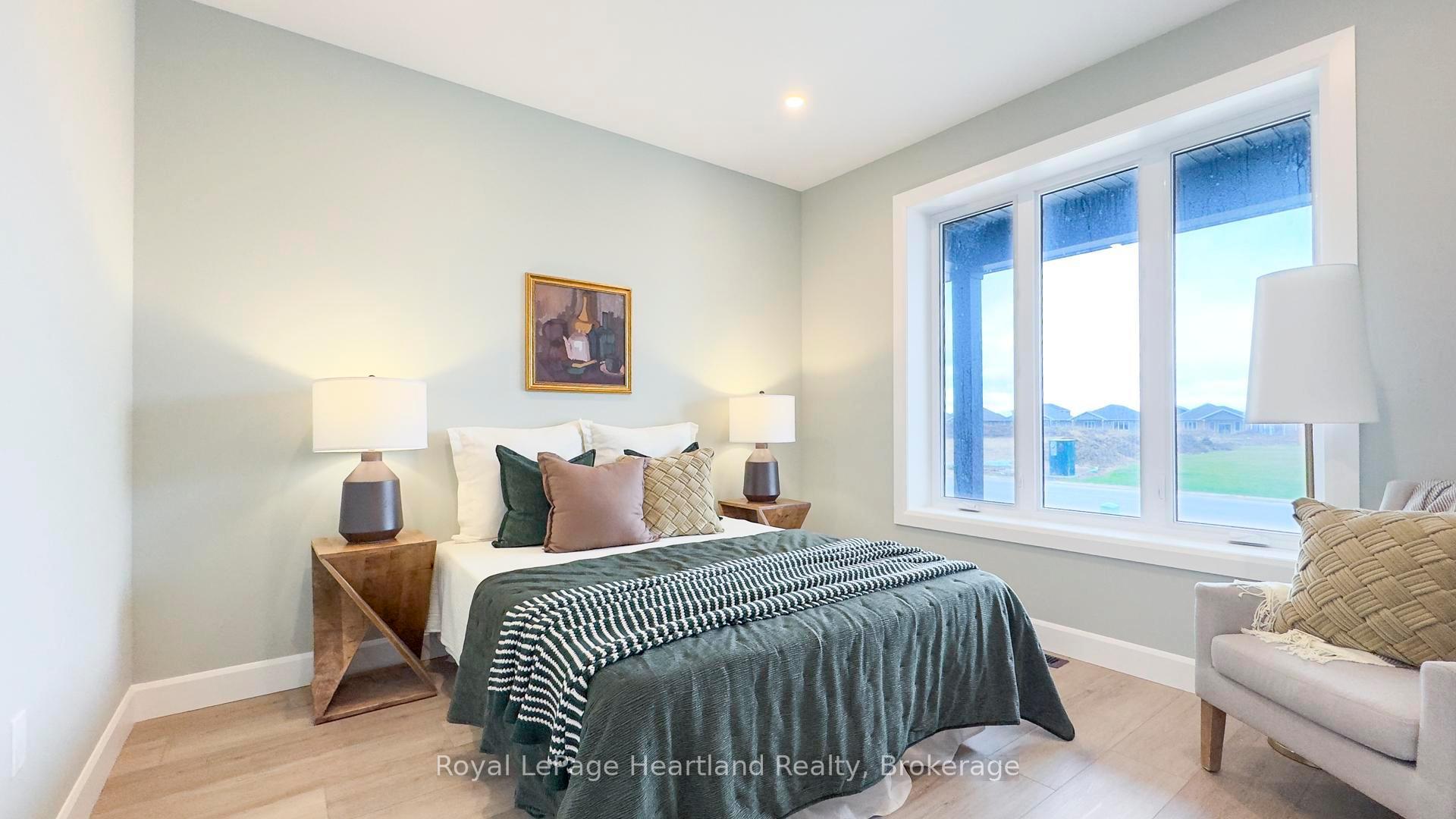 Photo 4 of 455 Woodridge Drive, Goderich, Goderich (Town) — HOMEH