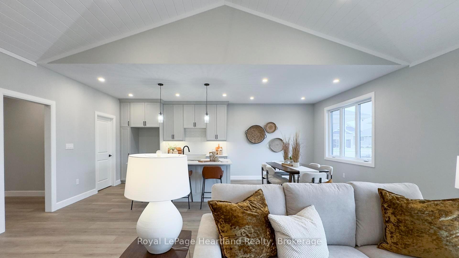 Photo 15 of 455 Woodridge Drive, Goderich, Goderich (Town) — HOMEH