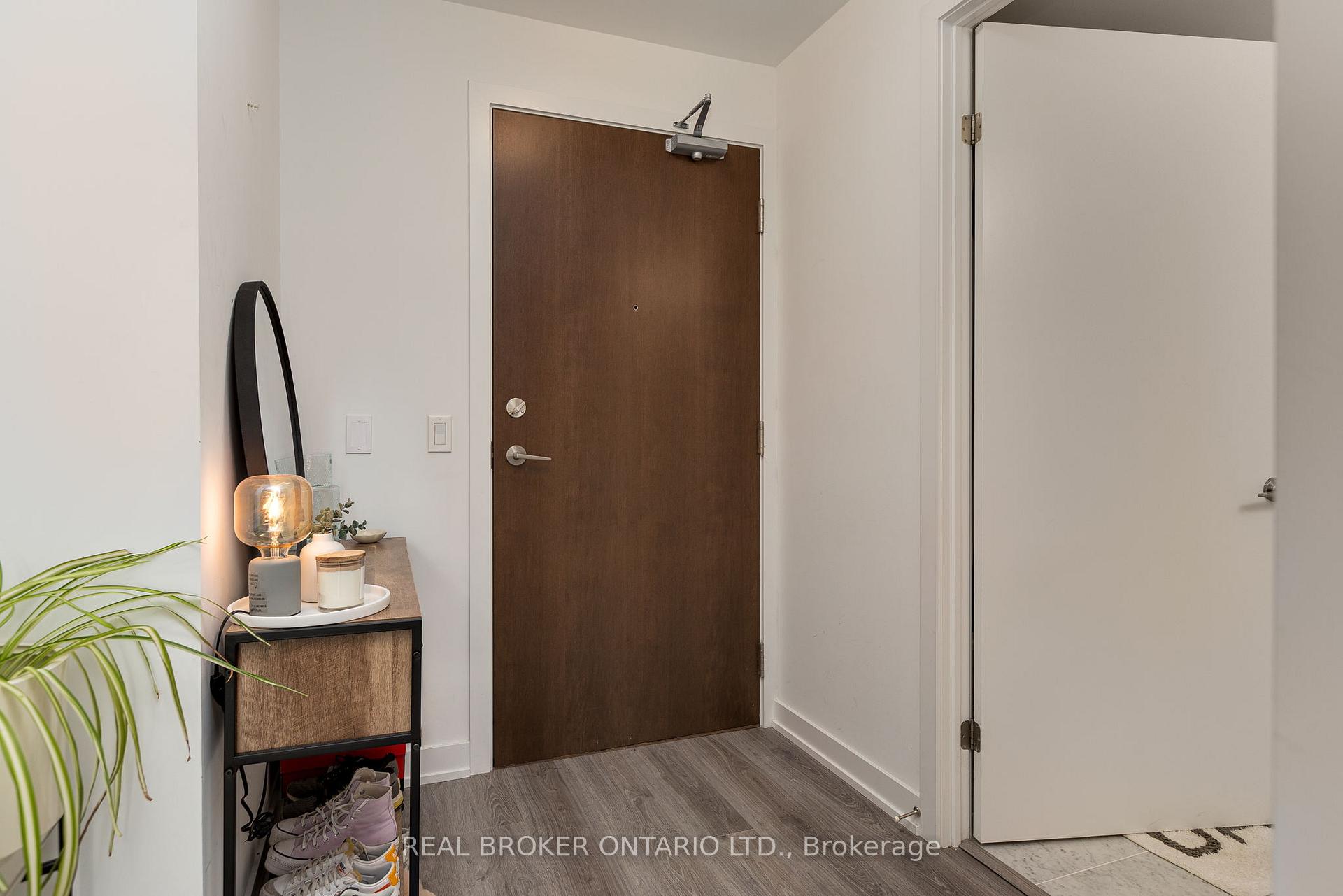 Photo 16 of Unit 1513, 38 Iannuzzi Street, Toronto, Niagara — HOMEH