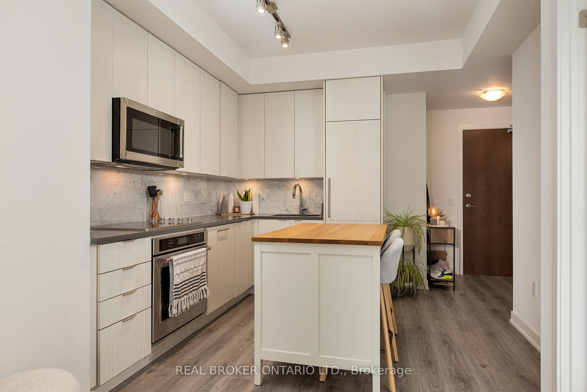 Photo 13 of Unit 1513, 38 Iannuzzi Street, Toronto, Niagara — HOMEH