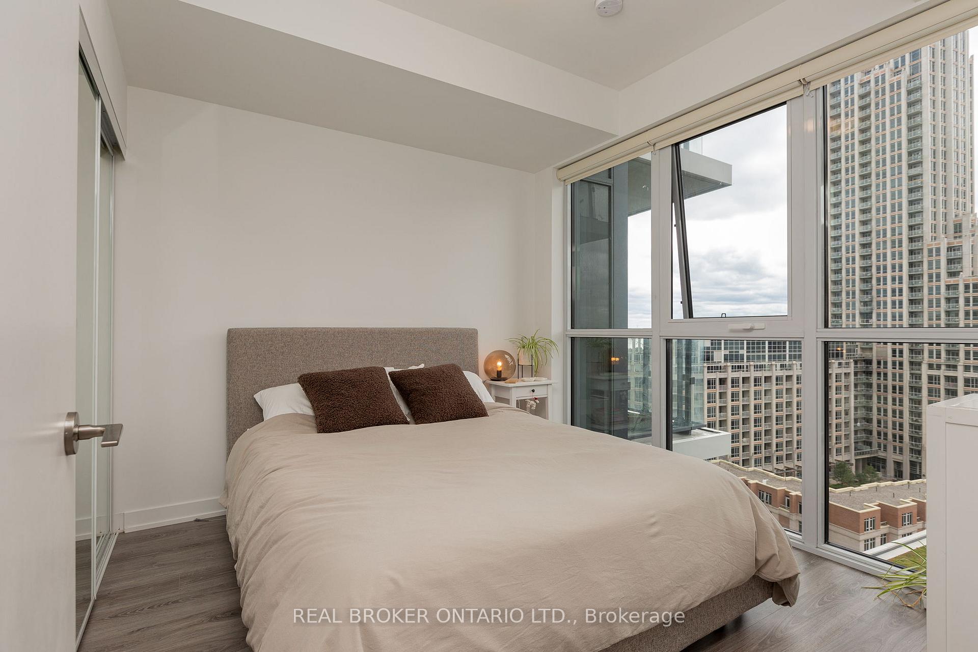 Photo 7 of Unit 1513, 38 Iannuzzi Street, Toronto, Niagara — HOMEH