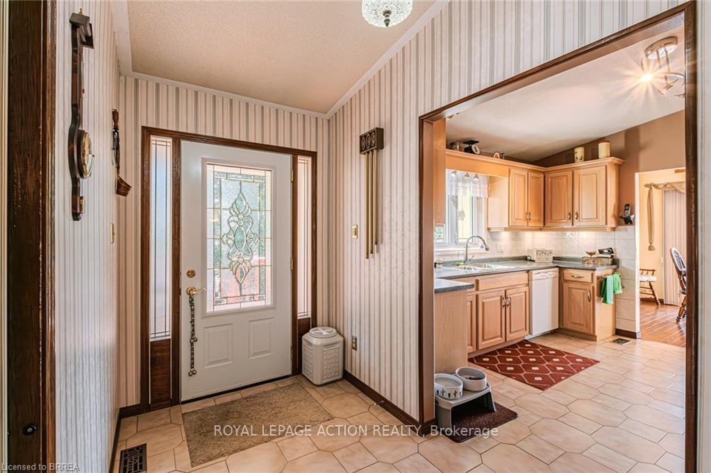 Photo 5 of 18 Cummings Street, Brant, Brantford Twp — HOMEH