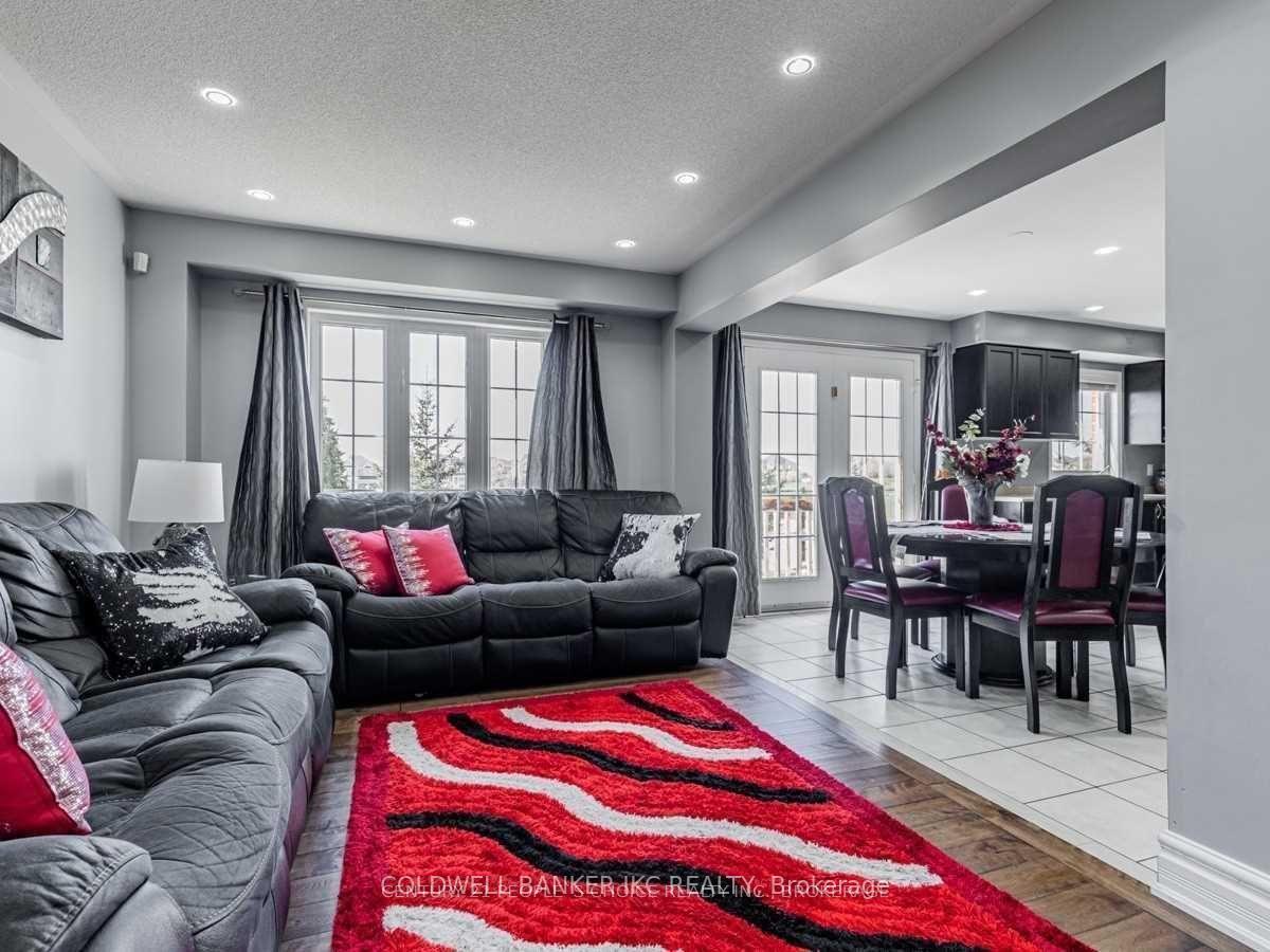 Photo 3 of 26 Hinsley Crescent, Ajax, Northeast Ajax — HOMEH