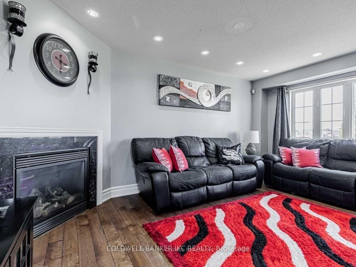 Photo 7 of 26 Hinsley Crescent, Ajax, Northeast Ajax — HOMEH