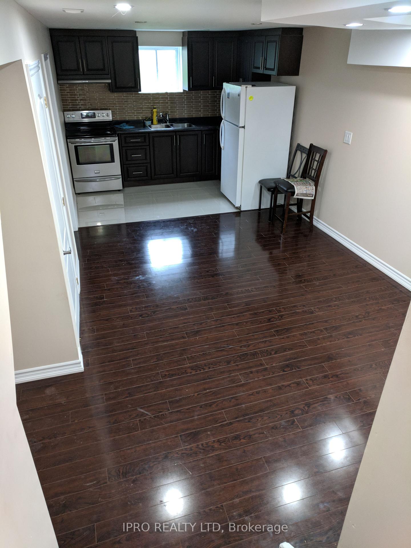 Photo 3 of Unit Bsmt, 32 Brookdale Crescent, Brampton, Avondale — HOMEH