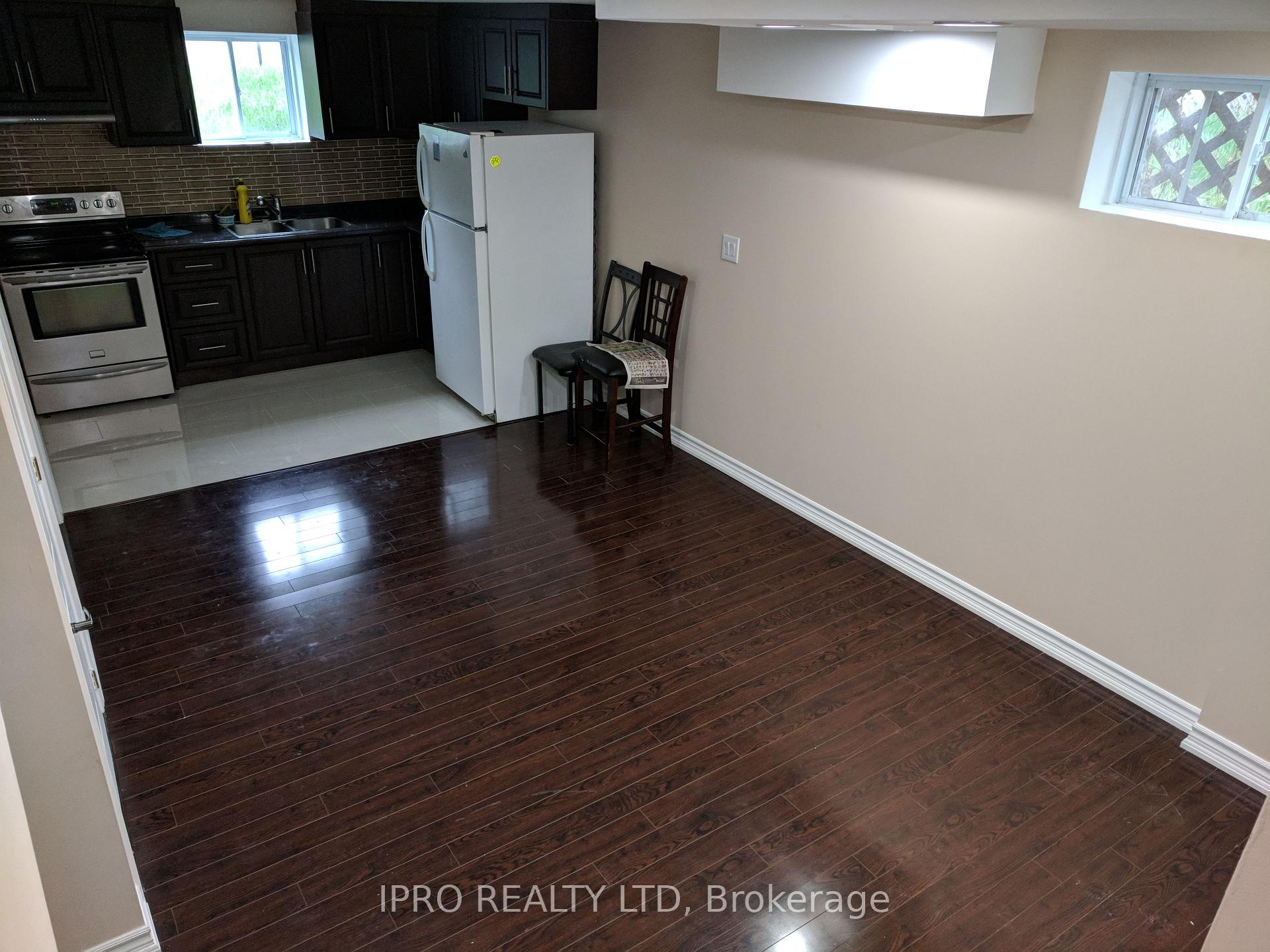 Photo 4 of Unit Bsmt, 32 Brookdale Crescent, Brampton, Avondale — HOMEH