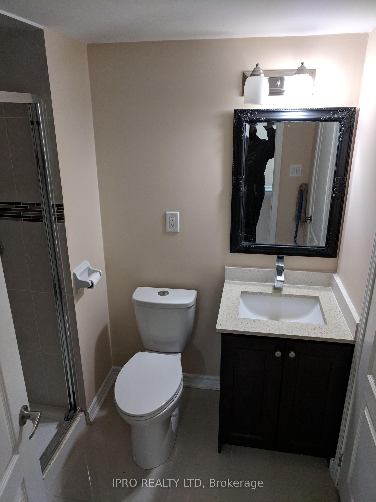 Photo 5 of Unit Bsmt, 32 Brookdale Crescent, Brampton, Avondale — HOMEH