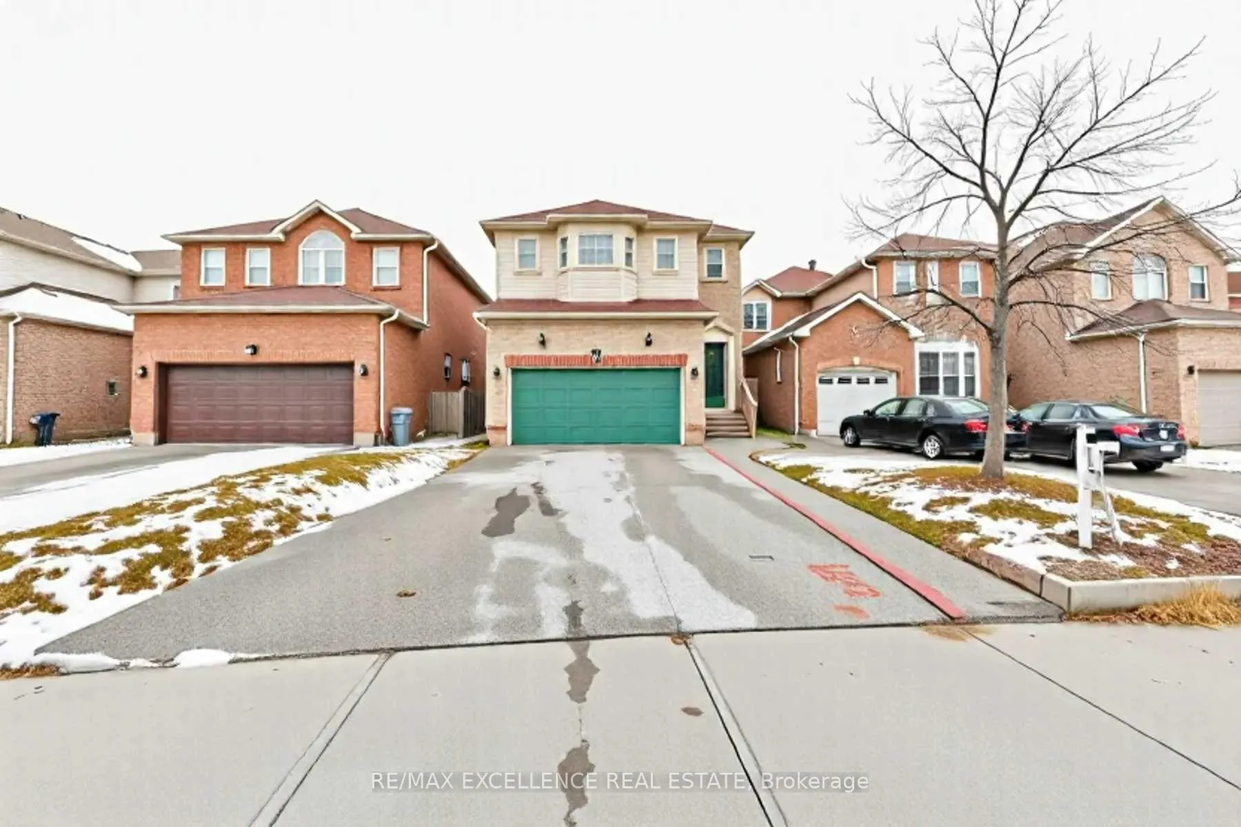 Photo 1 of 11 Arthurs Crescent, Brampton, Fletcher's West — HOMEH