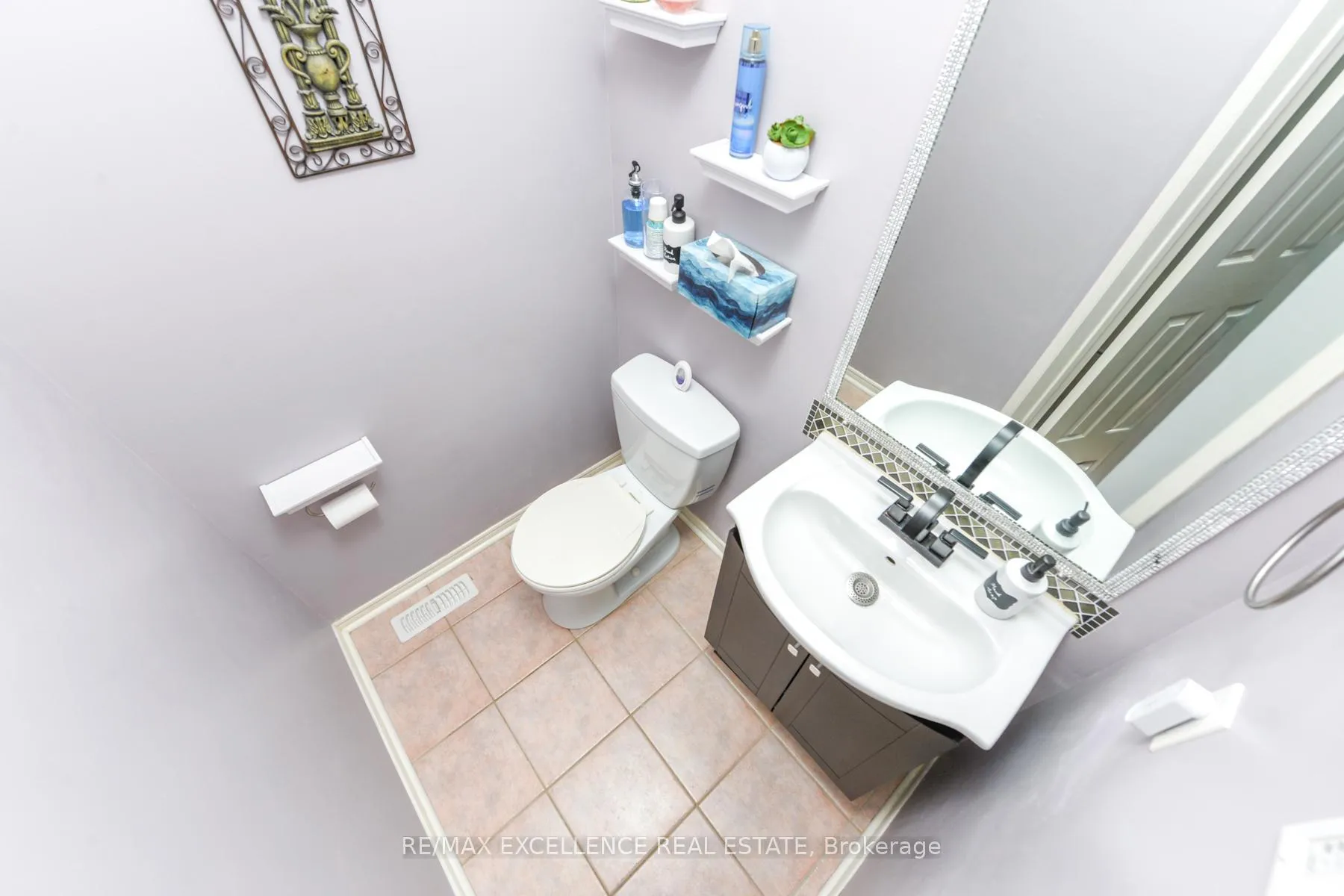 Photo 14 of 11 Arthurs Crescent, Brampton, Fletcher's West — HOMEH